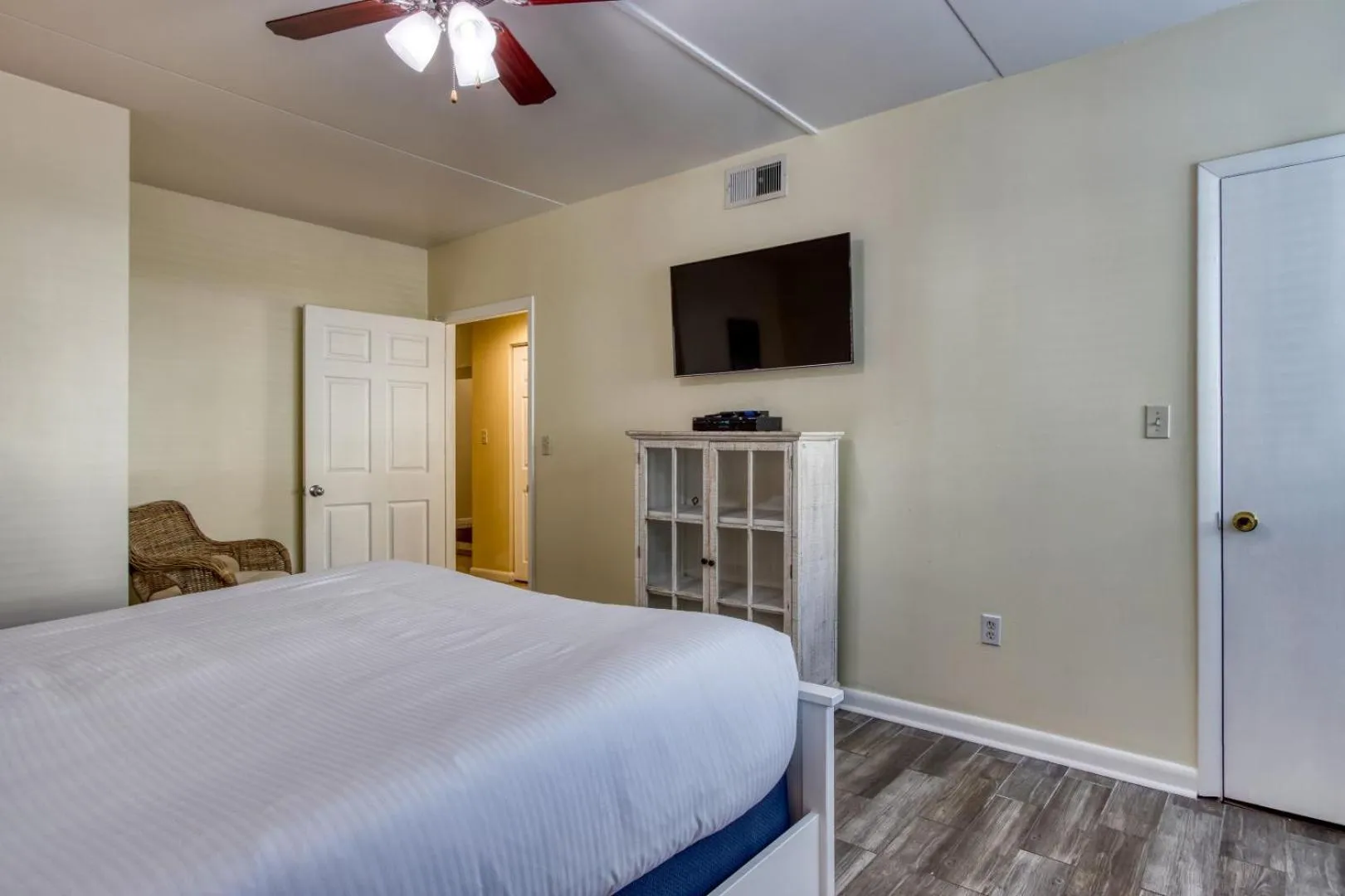 TV/Entertainment Center in The New Hotel Collection Beachfront