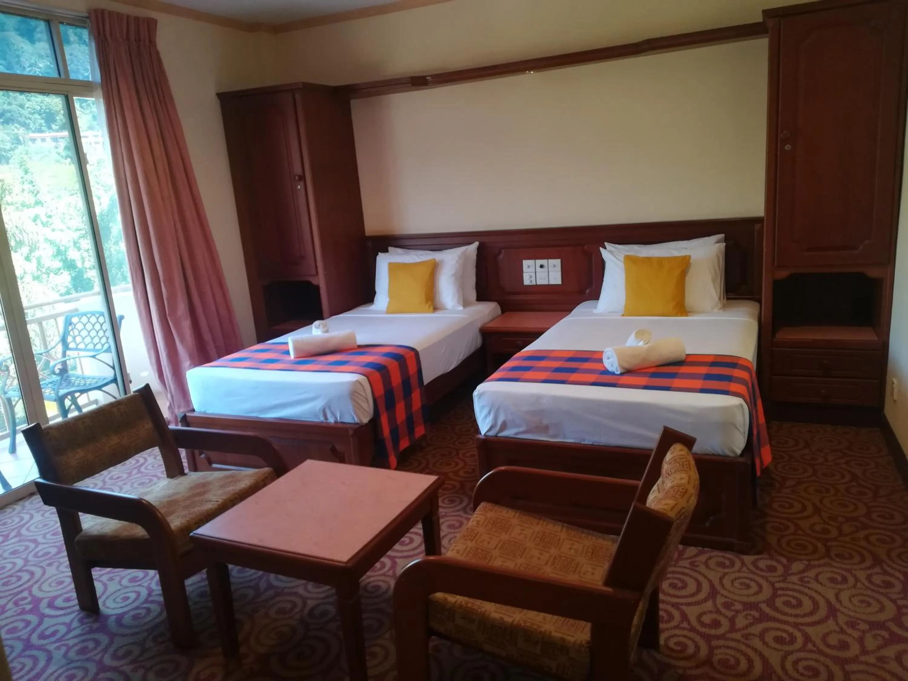 Other, Bed in Hotel Lakefield