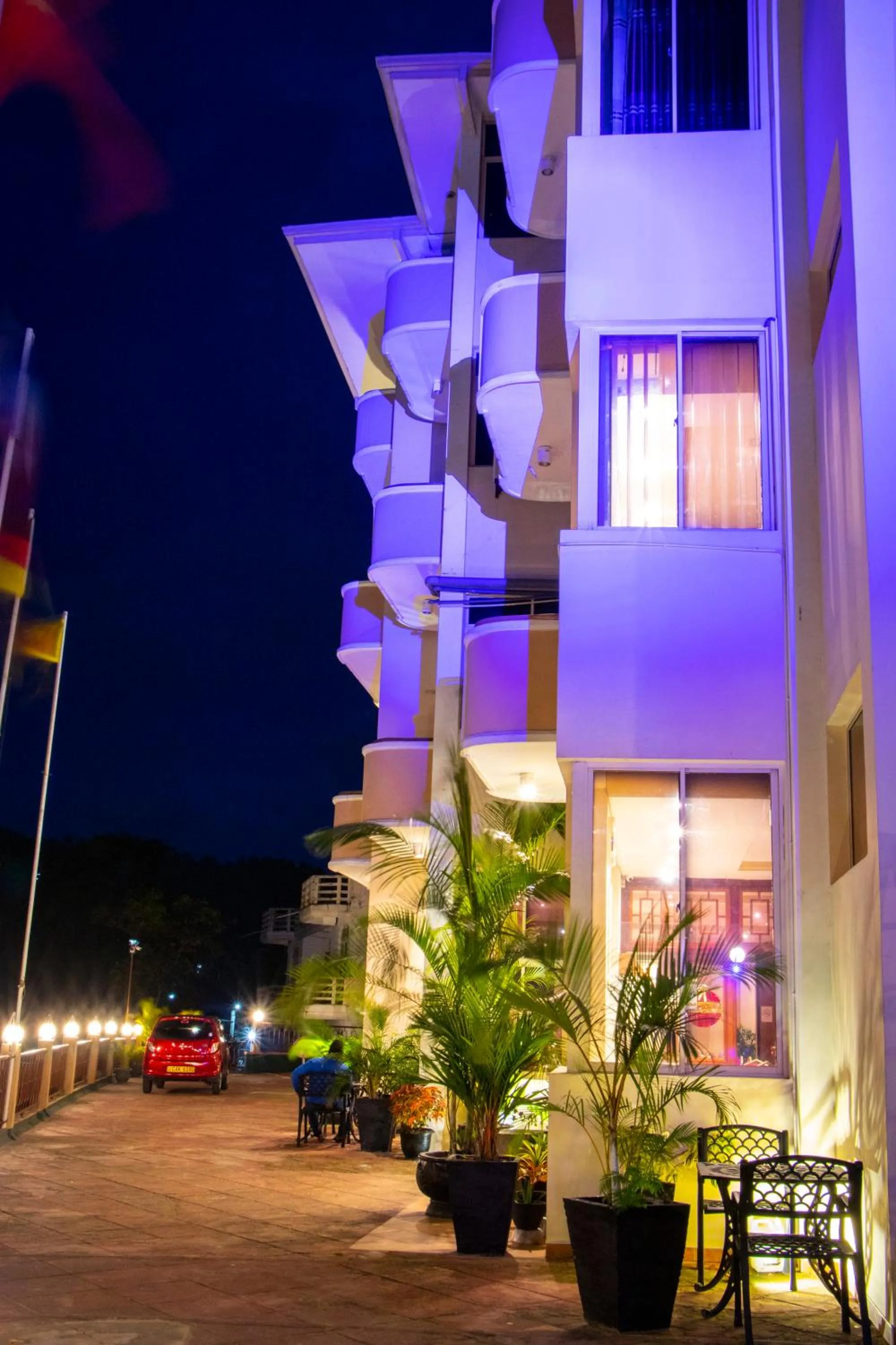 Property building in Hotel Lakefield