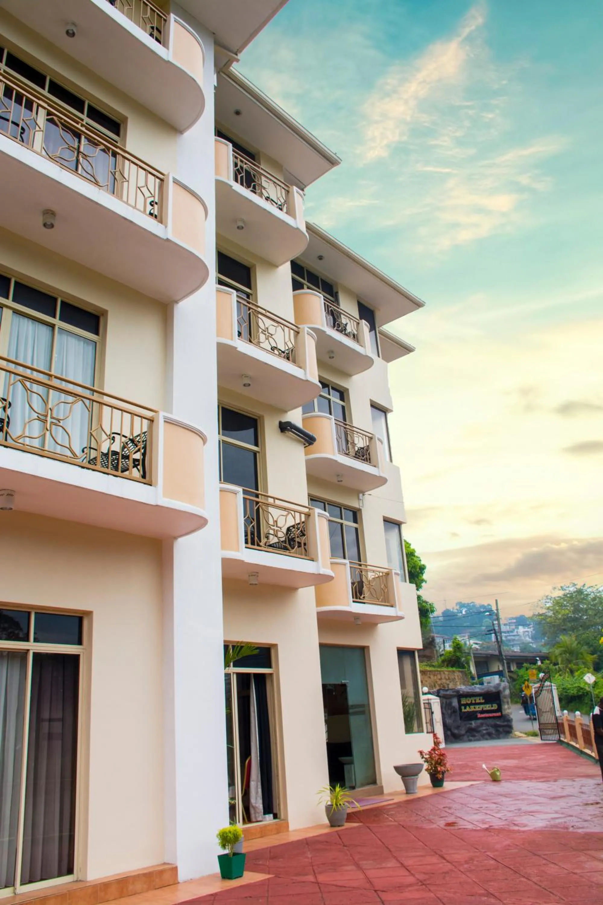 Property building in Hotel Lakefield