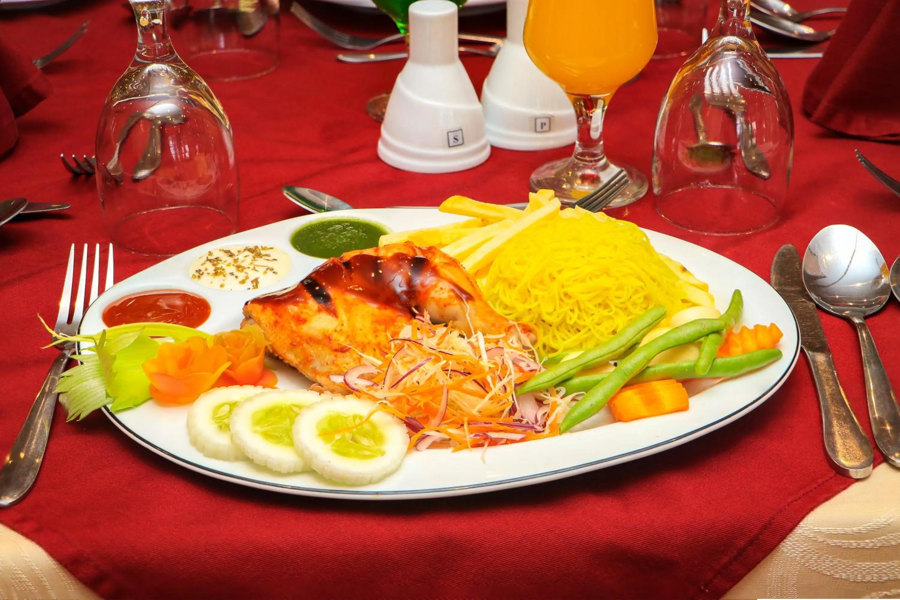 Lunch in Hotel Lakefield