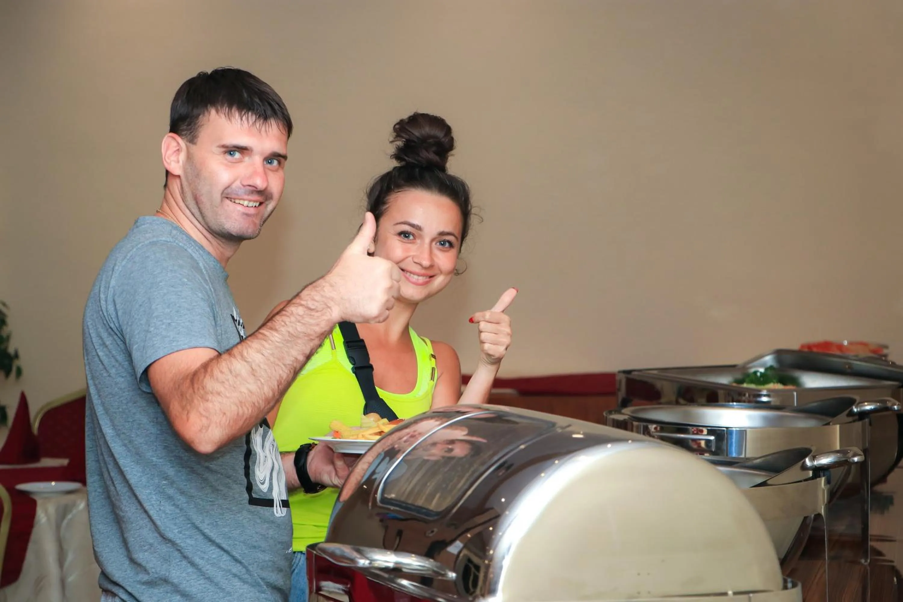 Guests in Hotel Lakefield