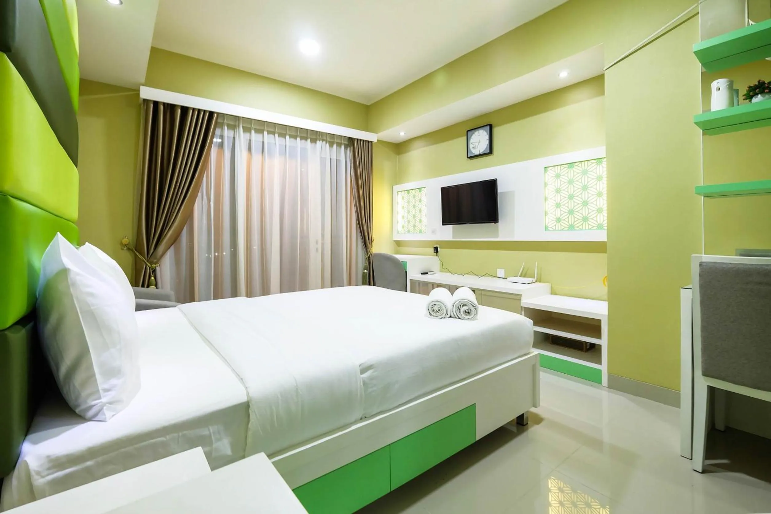 Bed in Strategic Studio The Oasis Cikarang near Omni Hospital By Travelio