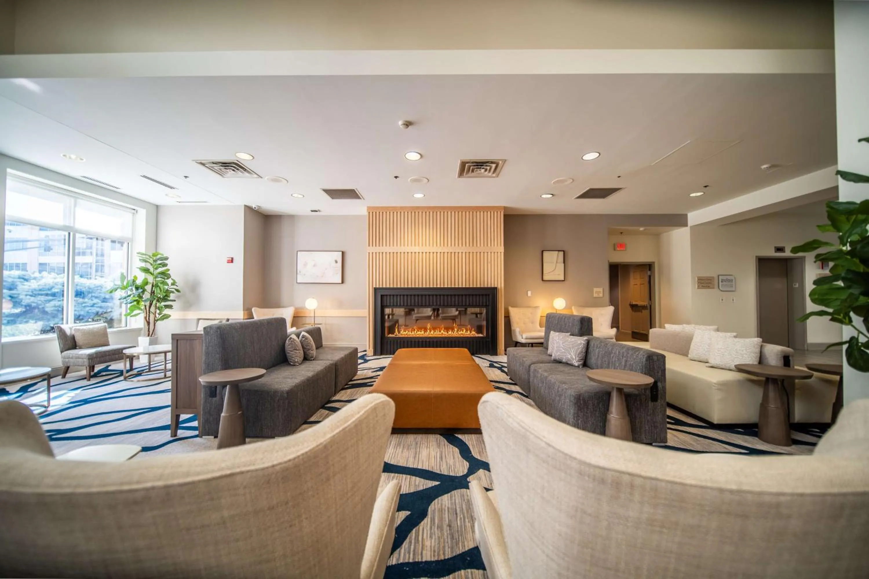 Lobby or reception in Hilton Garden Inn Rochester Downtown