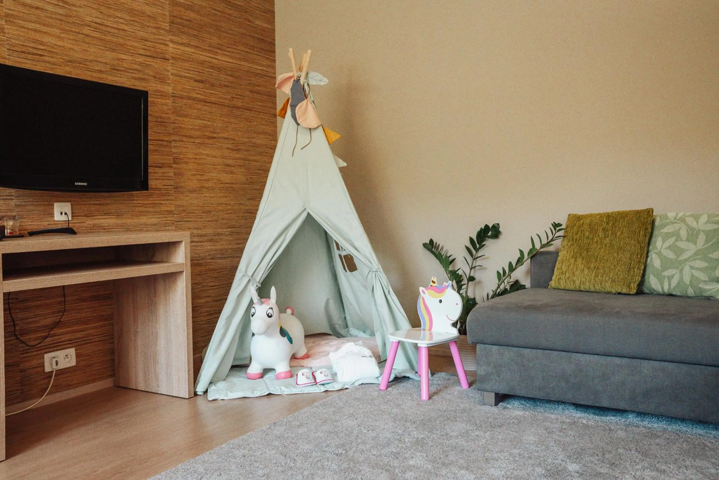 children in SALAMANDRA Hotel