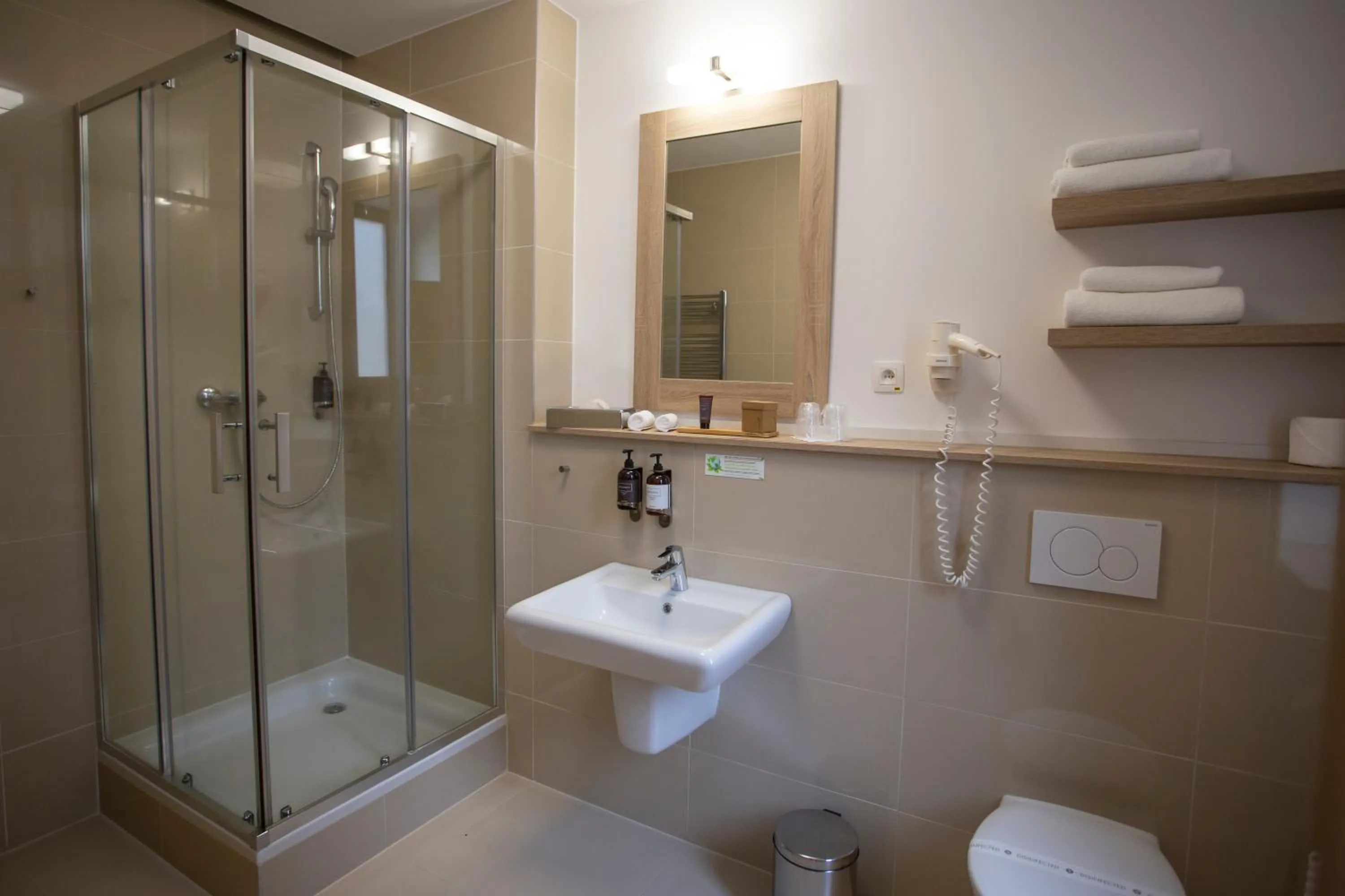 Bathroom in SALAMANDRA Hotel