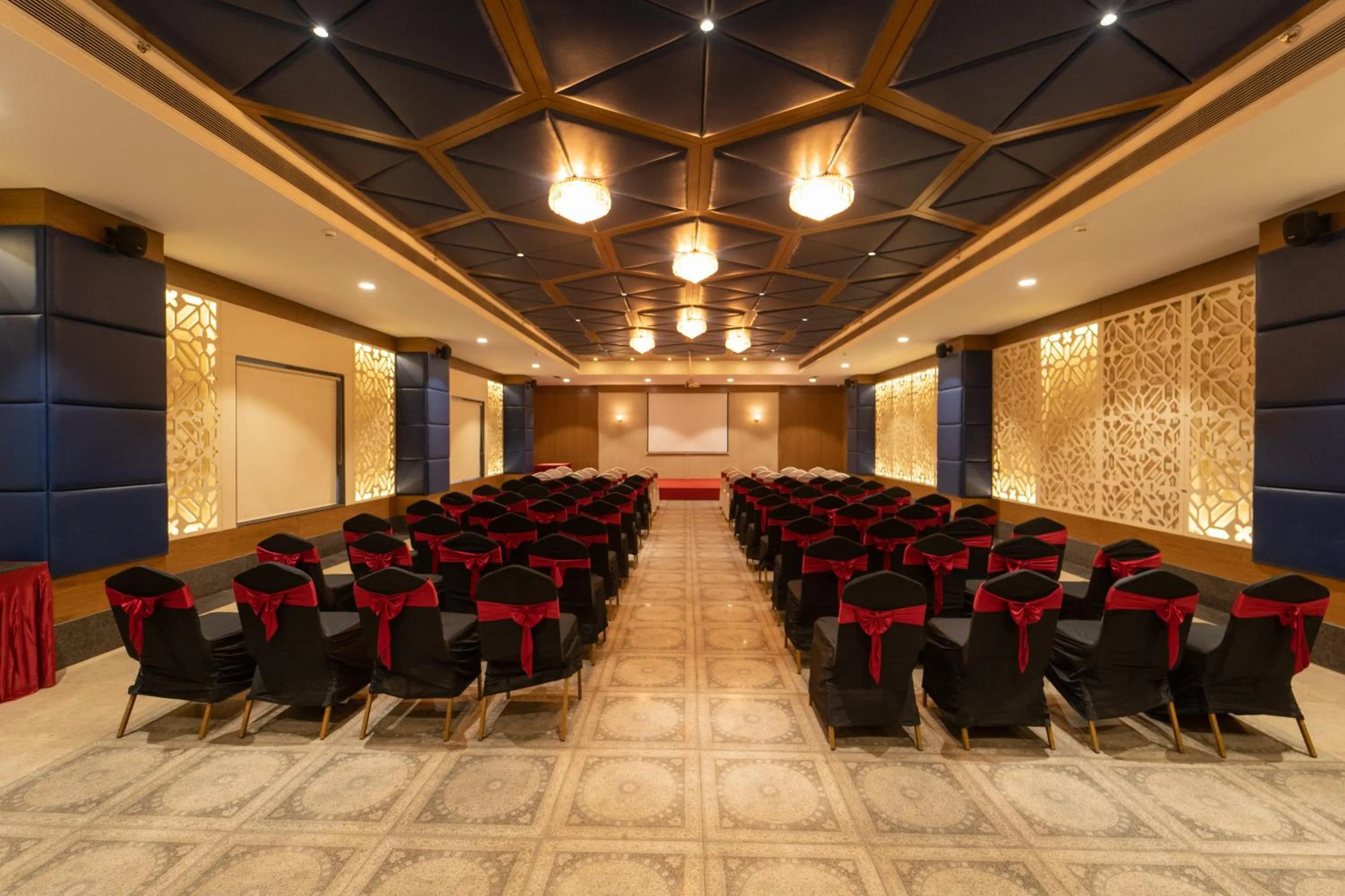 Banquet/Function facilities in Enrise by Sayaji ,Pune