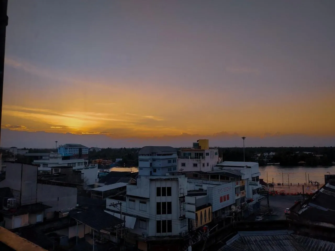 The Harbour Front Hotel