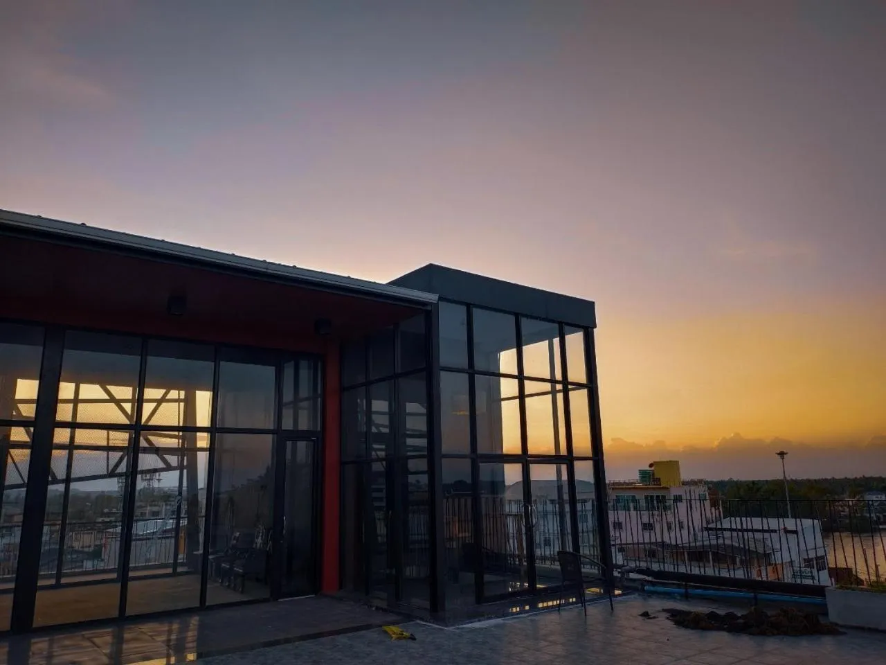 The Harbour Front Hotel