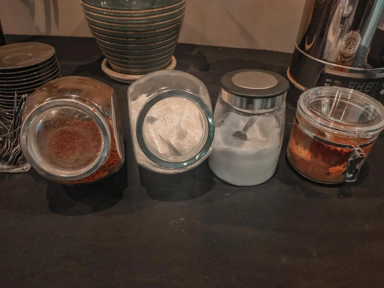 Coffee/tea facilities in The Harbour Front Hotel