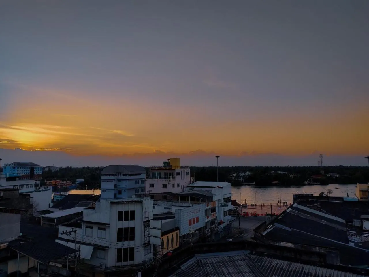 The Harbour Front Hotel