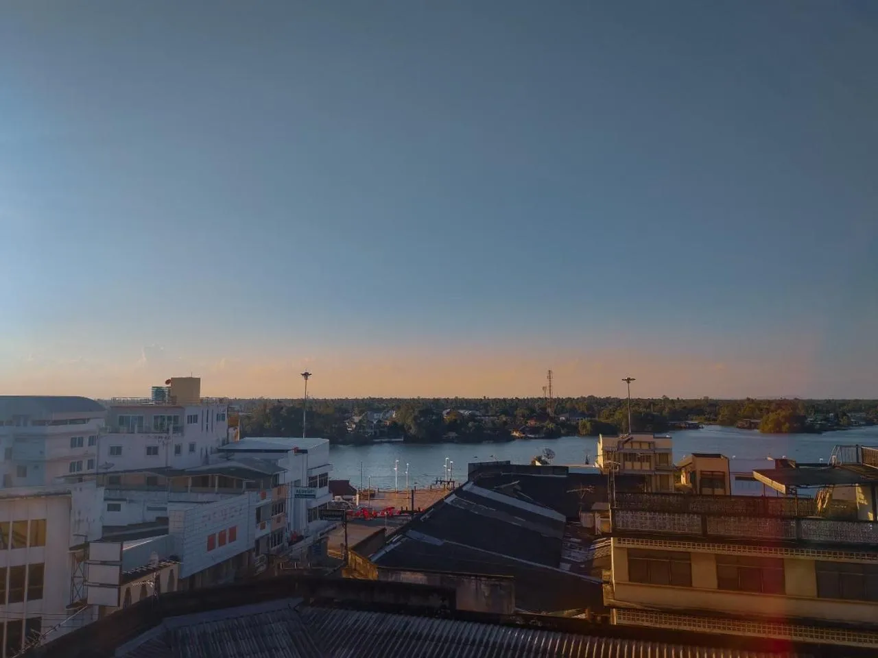 The Harbour Front Hotel