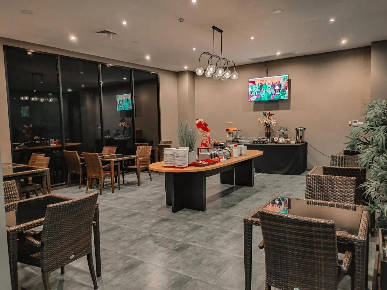 The Harbour Front Hotel