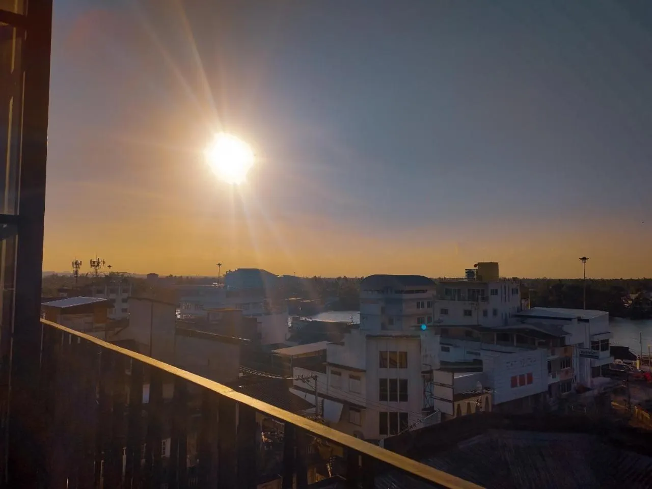 The Harbour Front Hotel