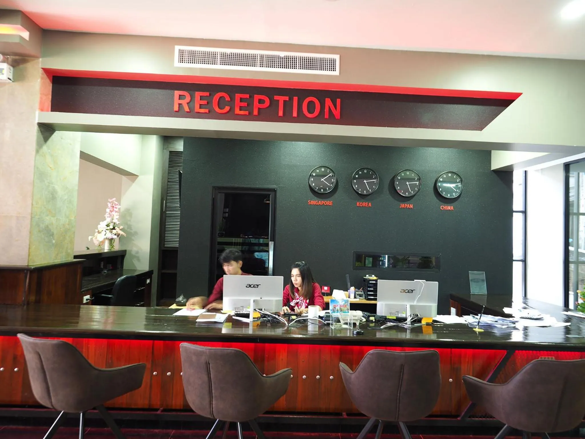 Lobby or reception in The Harbour Front Hotel