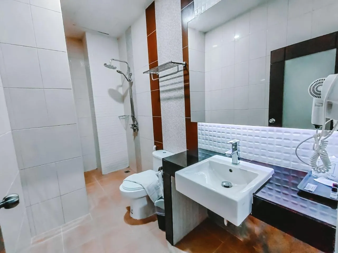 Bathroom in The Harbour Front Hotel