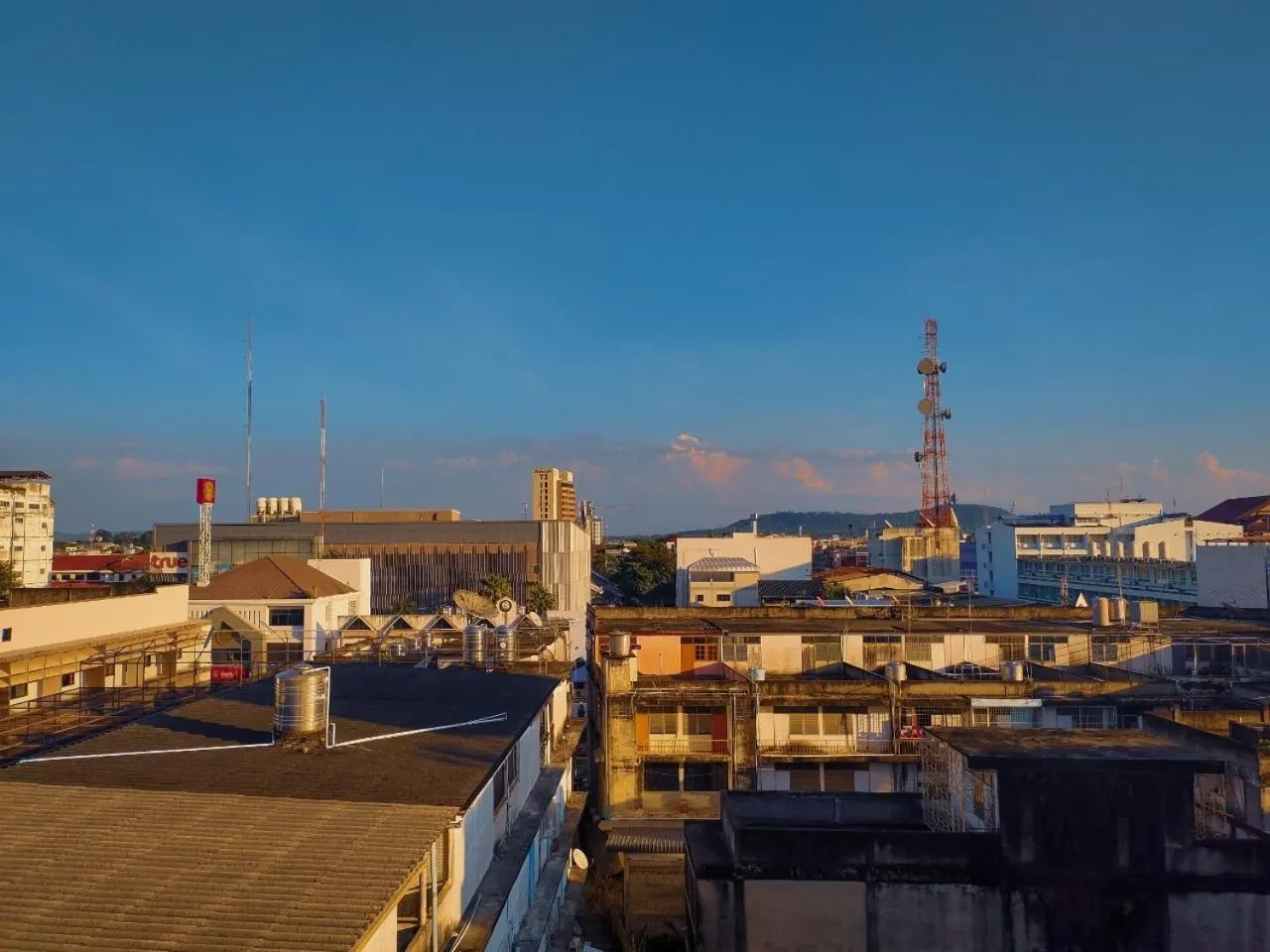 The Harbour Front Hotel