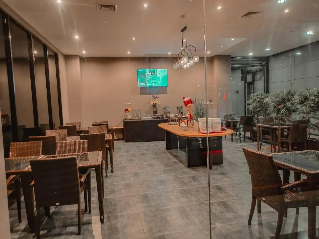 The Harbour Front Hotel