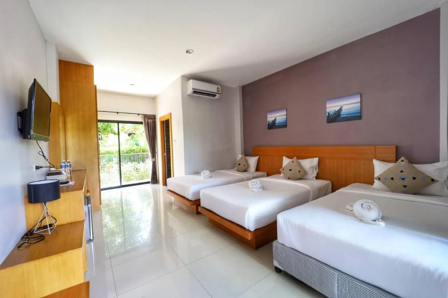 Bedroom, Bed in HillSide Boutique