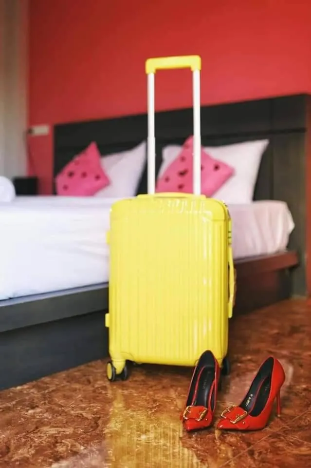 Photo of the whole room, Bed in HillSide Boutique