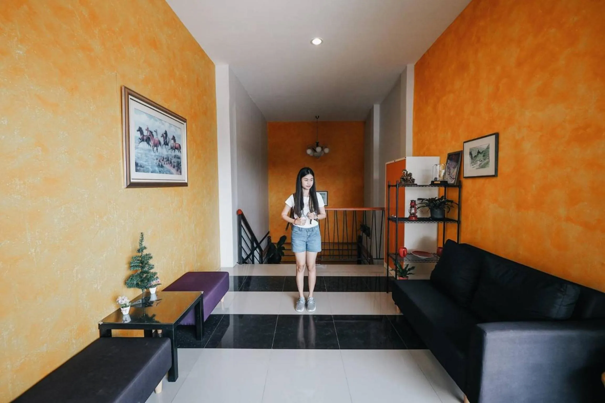 Decorative detail in HillSide Boutique