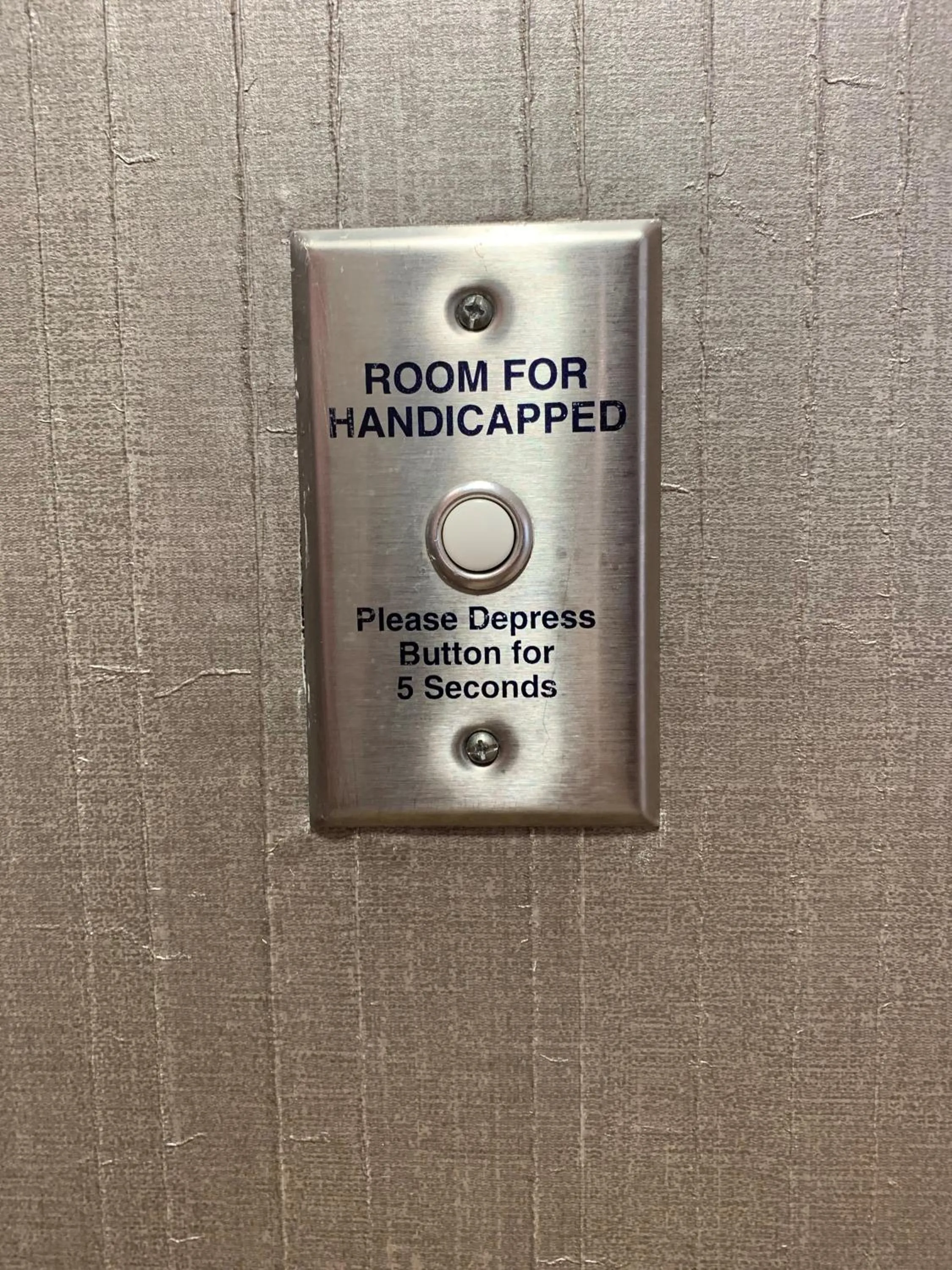 acessibility in Hampton Inn & Suites By Hilton - Rockville Centre