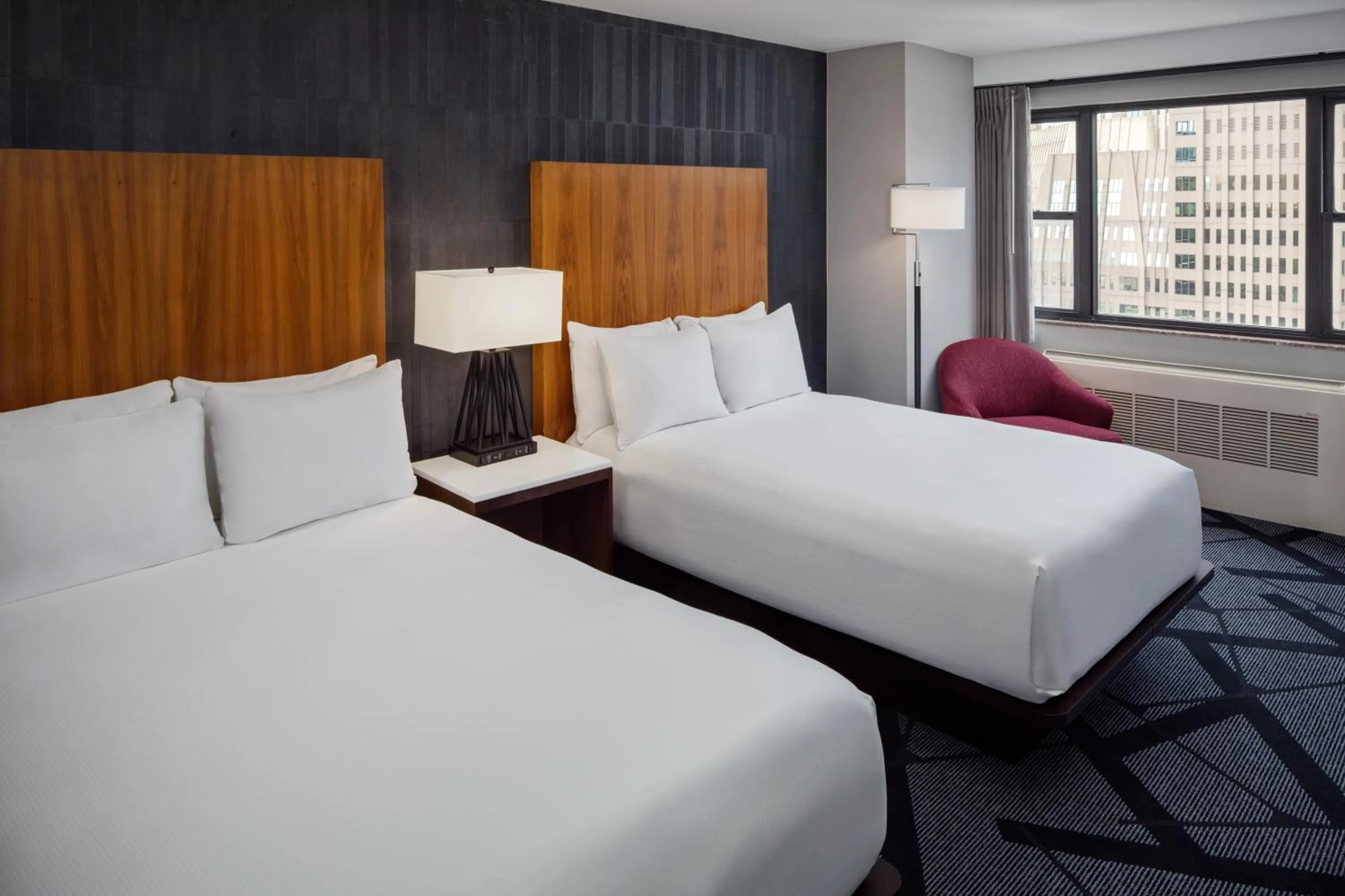Bedroom, Bed in DoubleTree by Hilton Hotel & Suites Pittsburgh Downtown