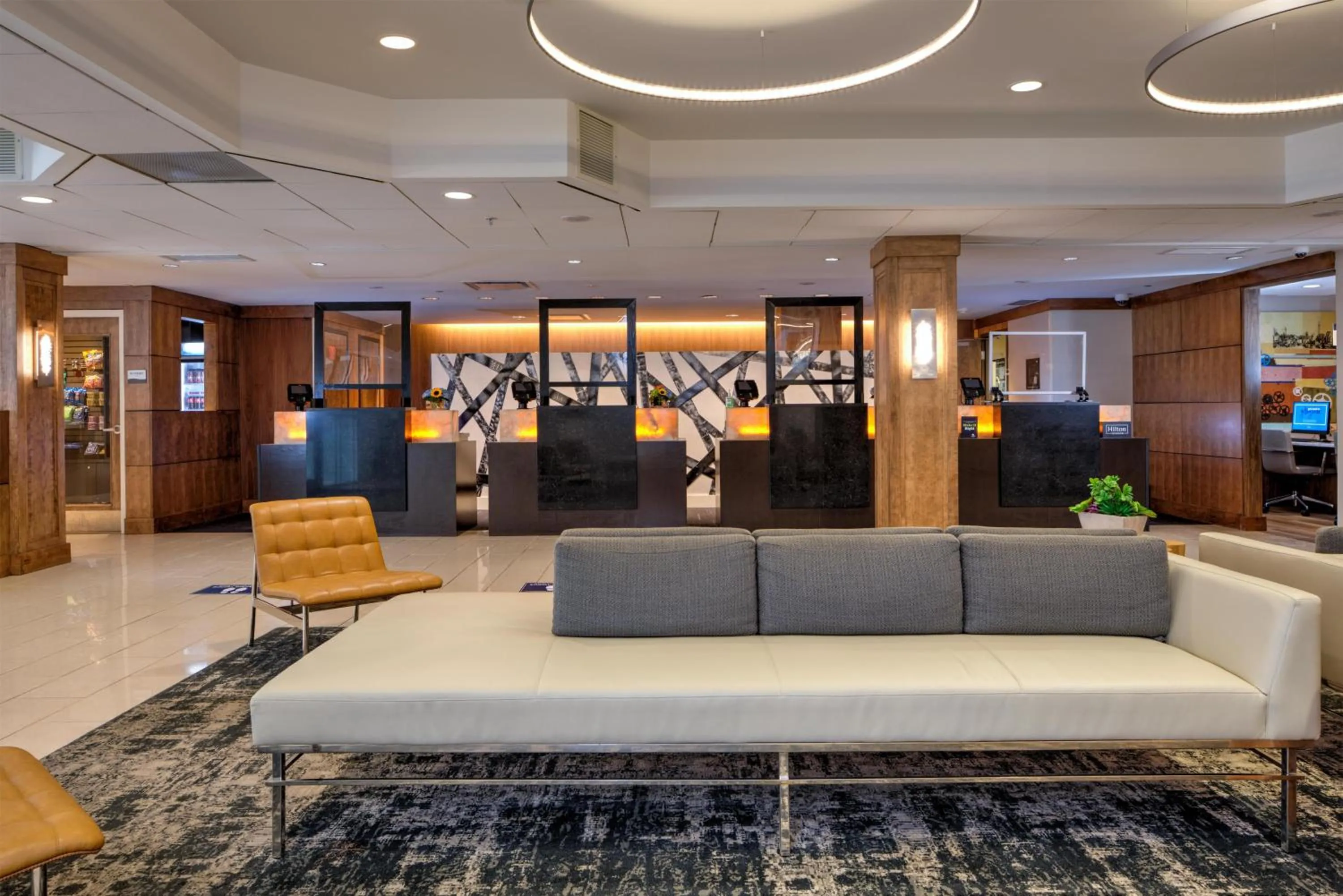 Lobby or reception in DoubleTree by Hilton Hotel & Suites Pittsburgh Downtown