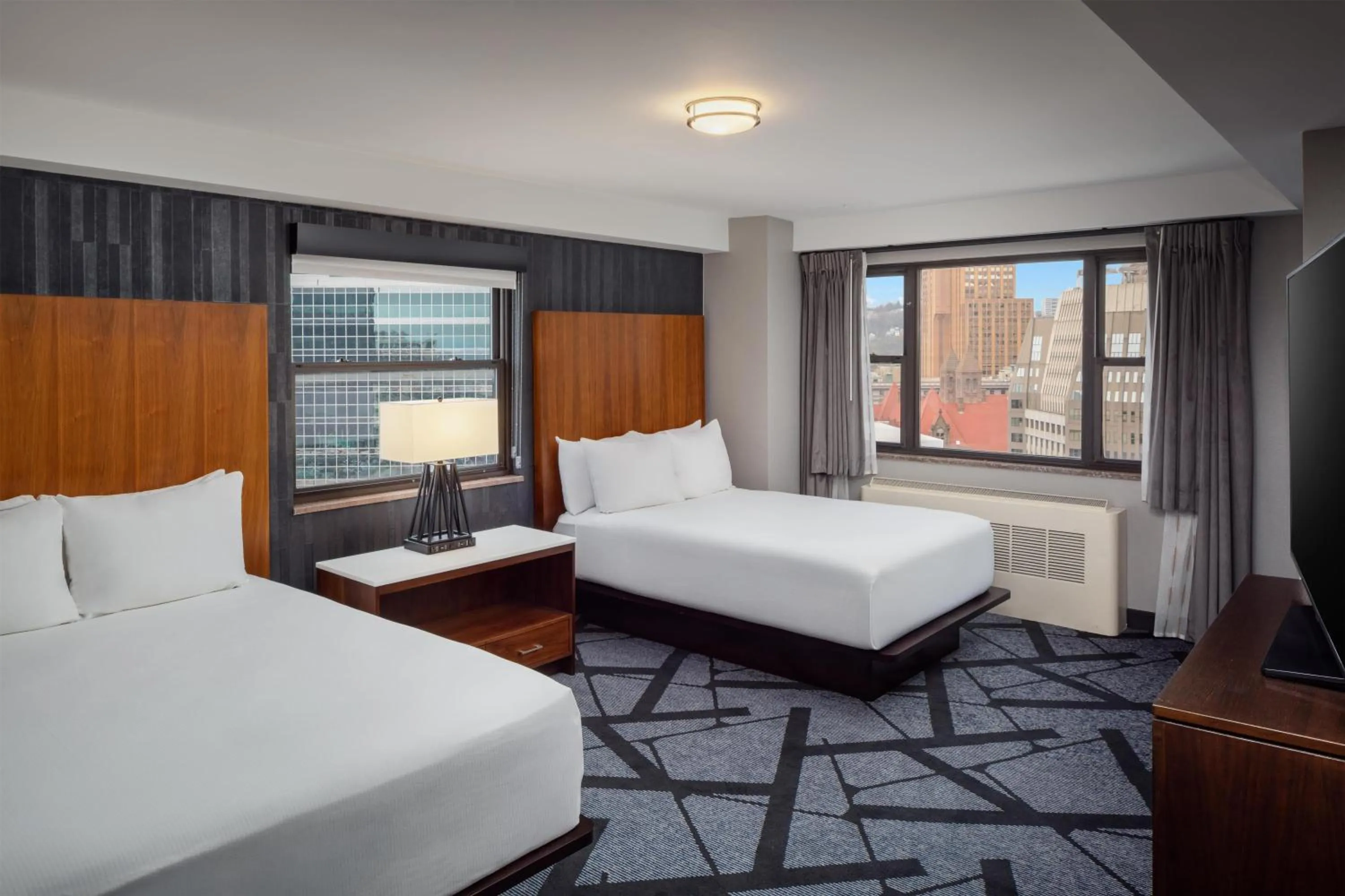 Bed in DoubleTree by Hilton Hotel & Suites Pittsburgh Downtown