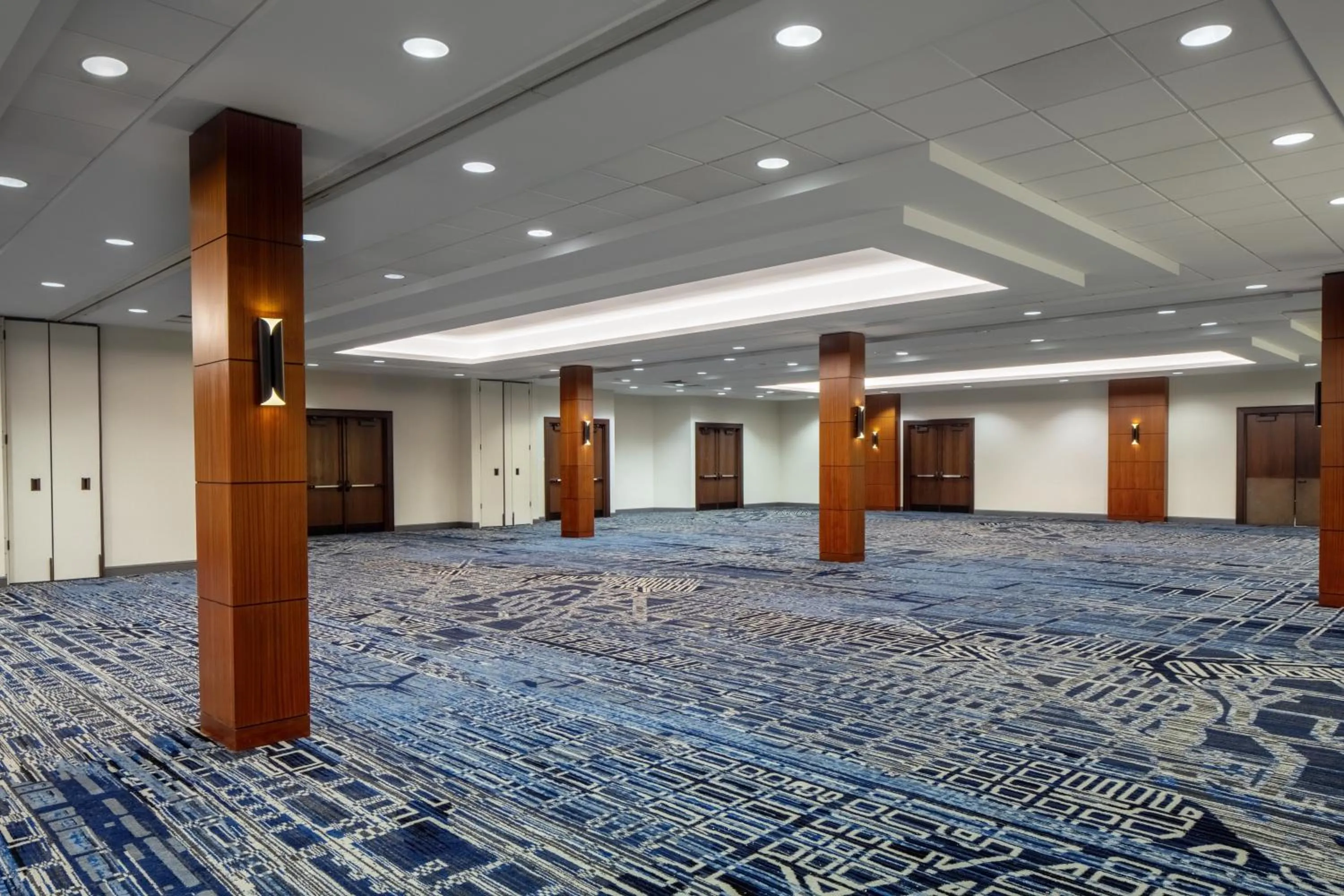 Meeting/conference room in DoubleTree by Hilton Hotel & Suites Pittsburgh Downtown