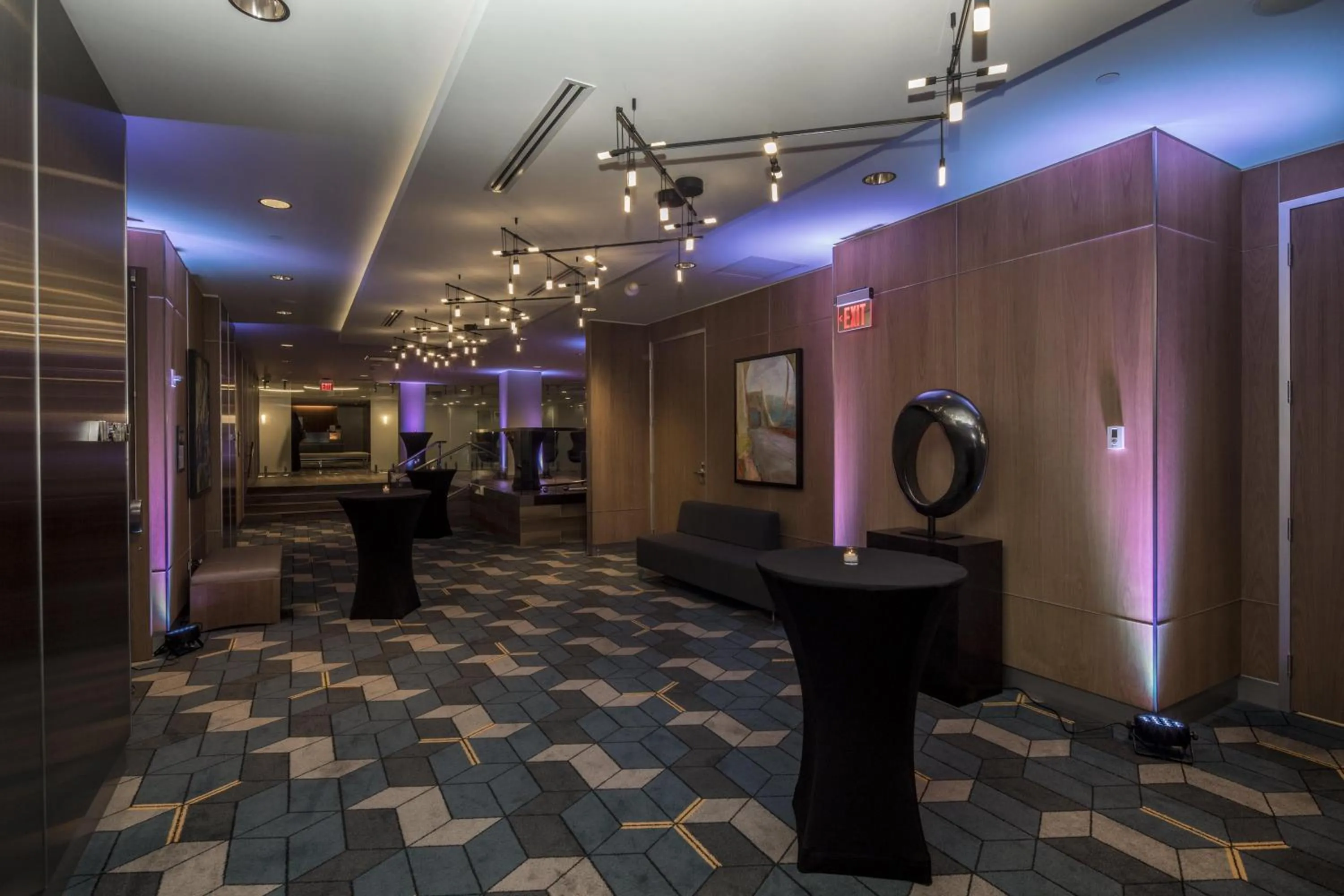 Meeting/conference room in DoubleTree by Hilton Hotel & Suites Pittsburgh Downtown