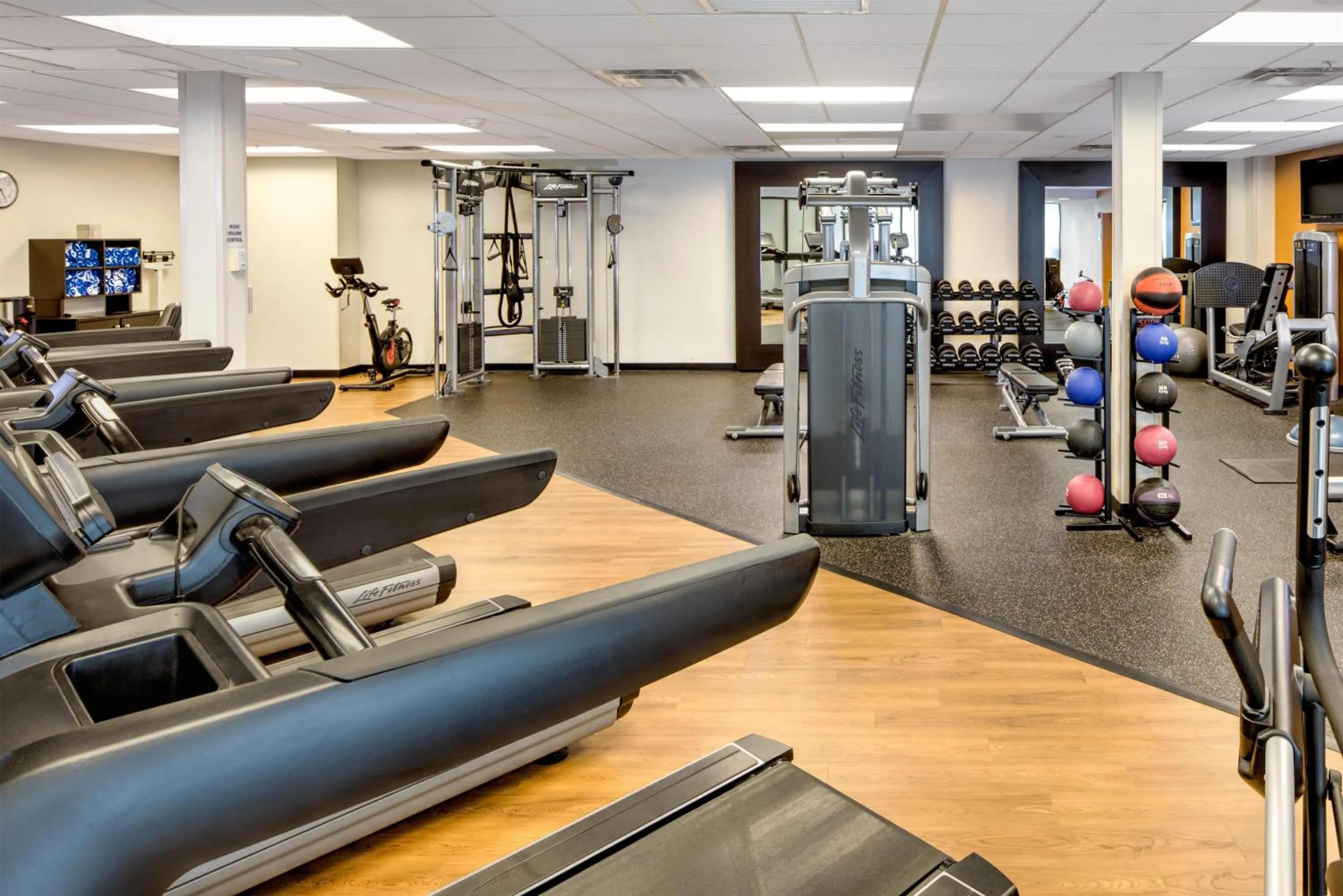 Fitness centre/facilities in DoubleTree by Hilton Hotel & Suites Pittsburgh Downtown