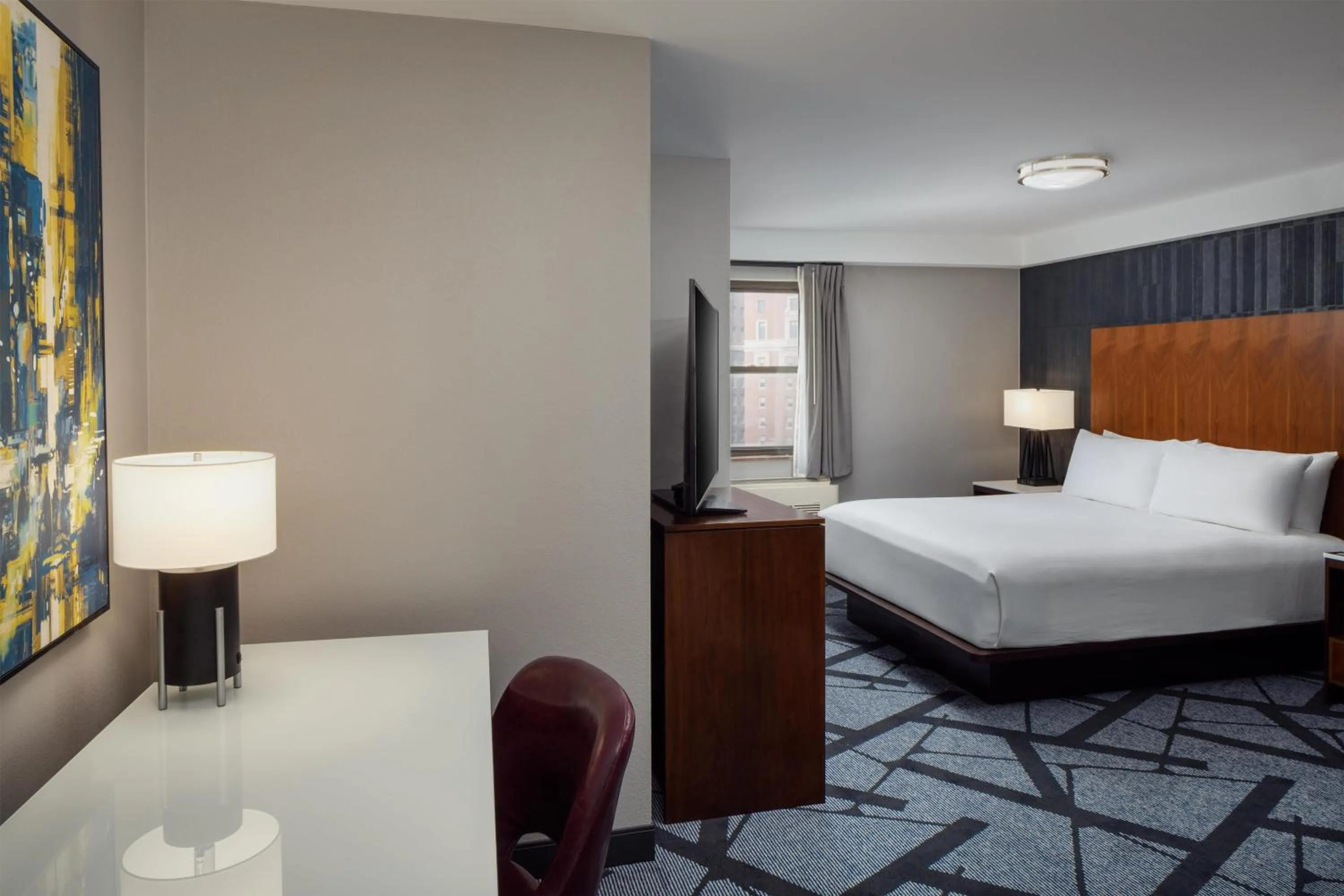 Bed in DoubleTree by Hilton Hotel & Suites Pittsburgh Downtown