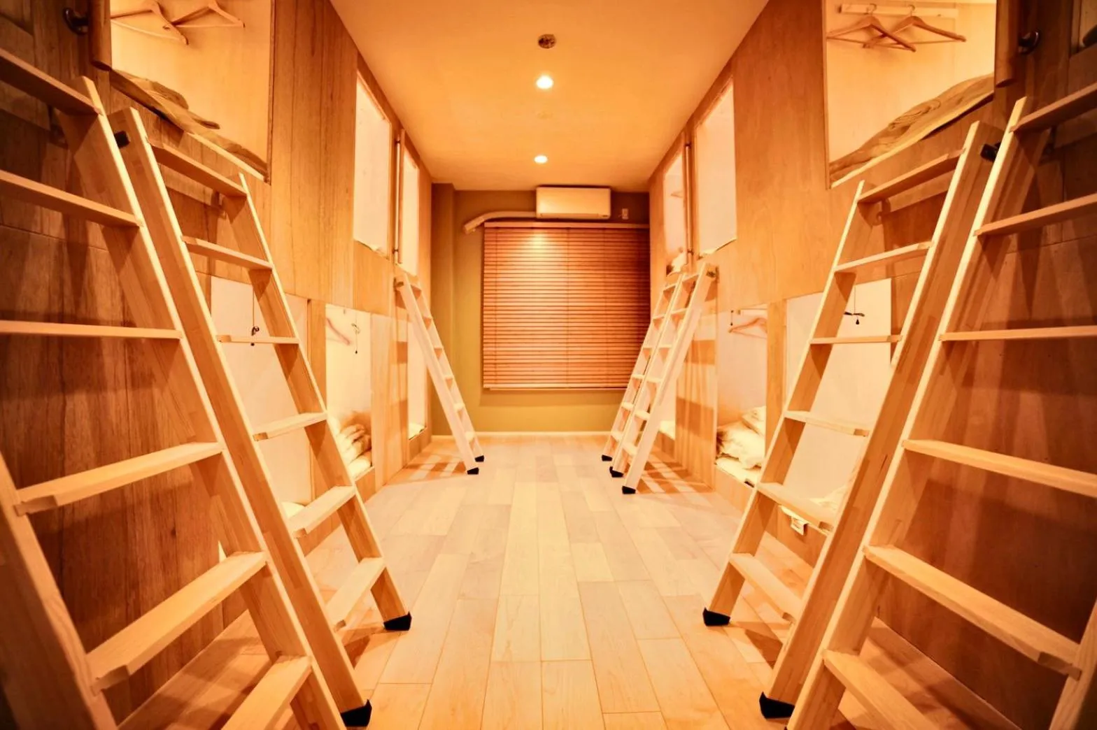 Dot Hostel&Bar 富士山