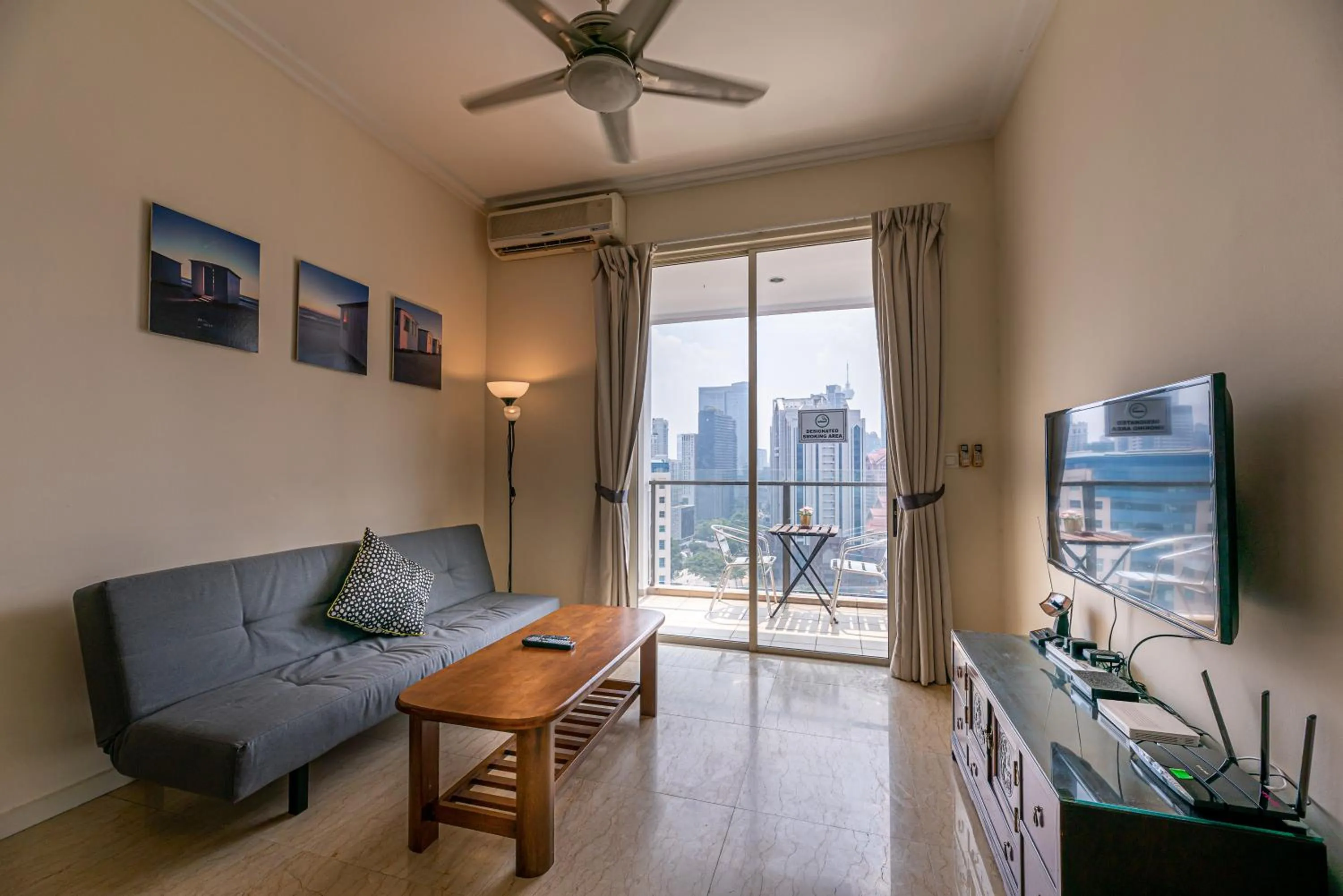 Living room in Rex Ollie @ 231 TR Suite