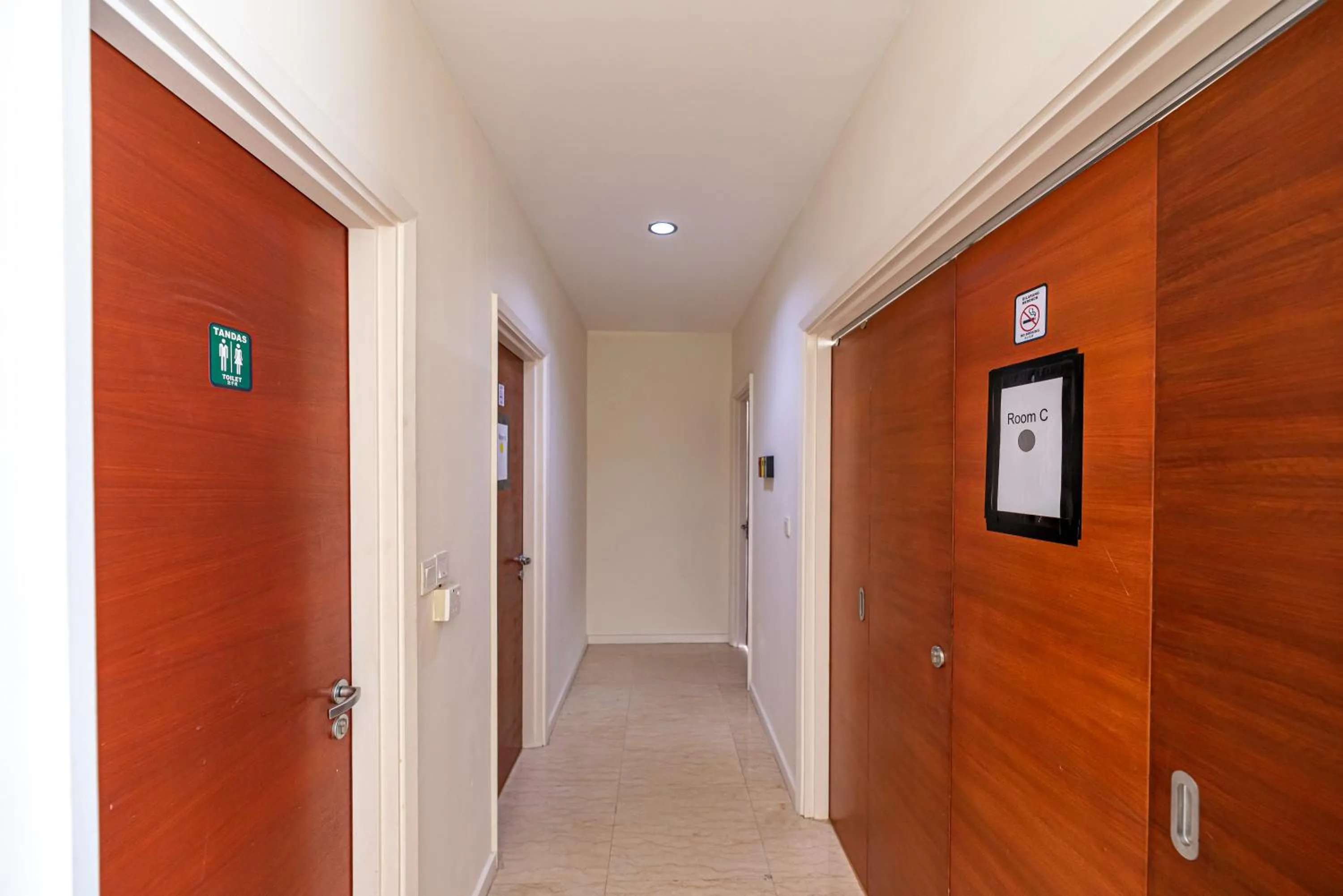 Living room in Rex Ollie @ 231 TR Suite