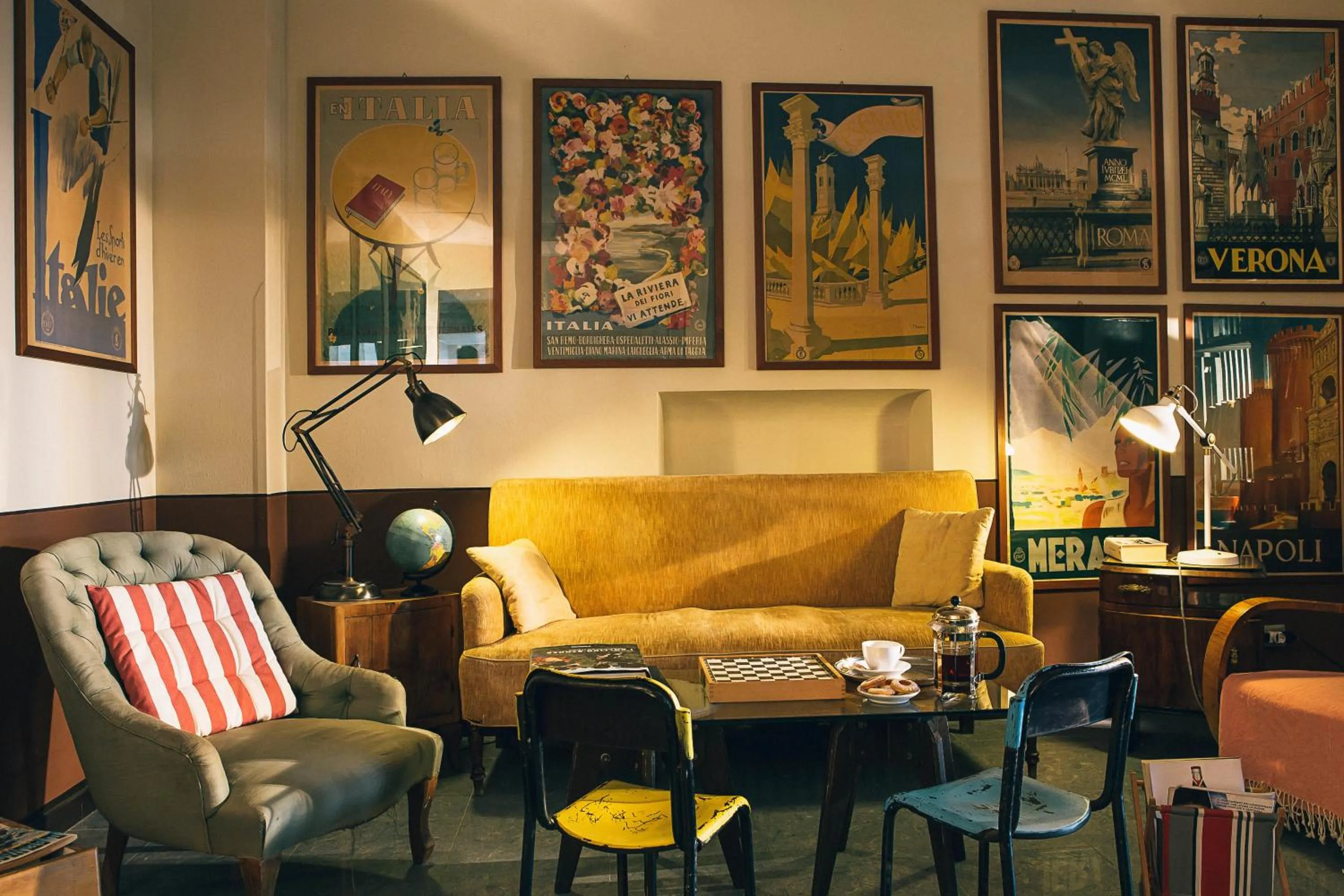 Seating area in Hotel Sirenetta
