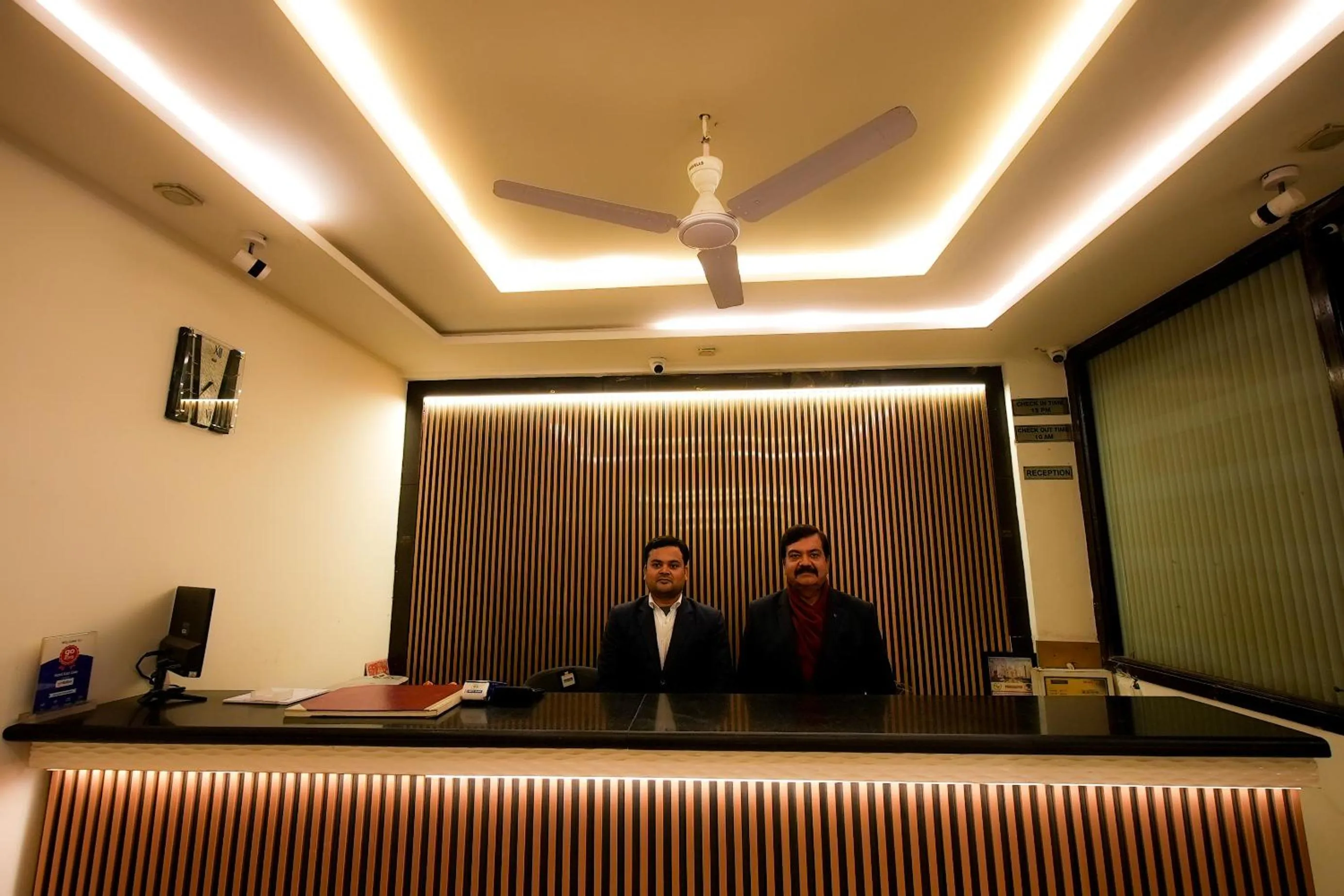 People in Hotel Agra Dazzling East Gate