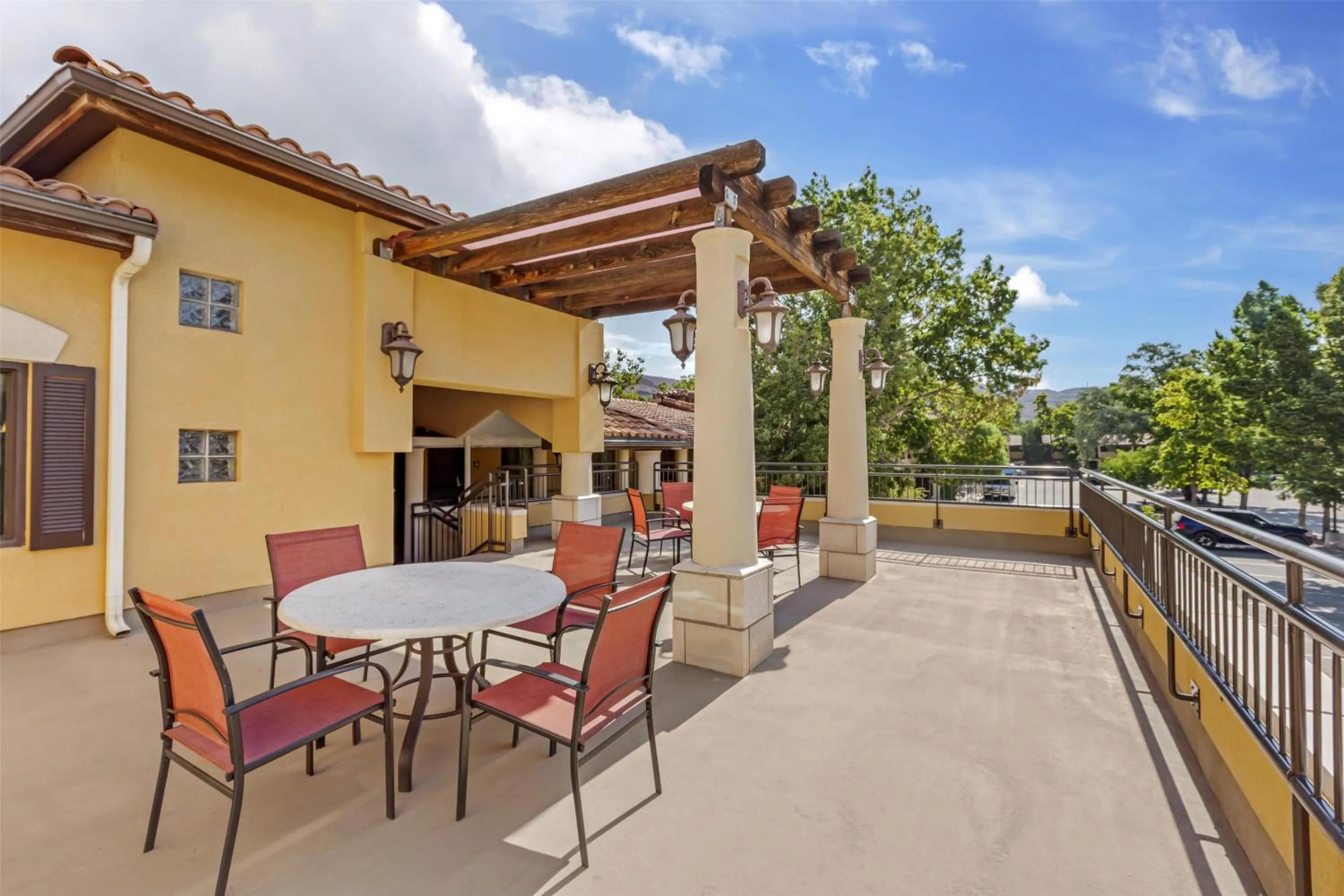 Property building in Best Western Plus Greenwell Inn