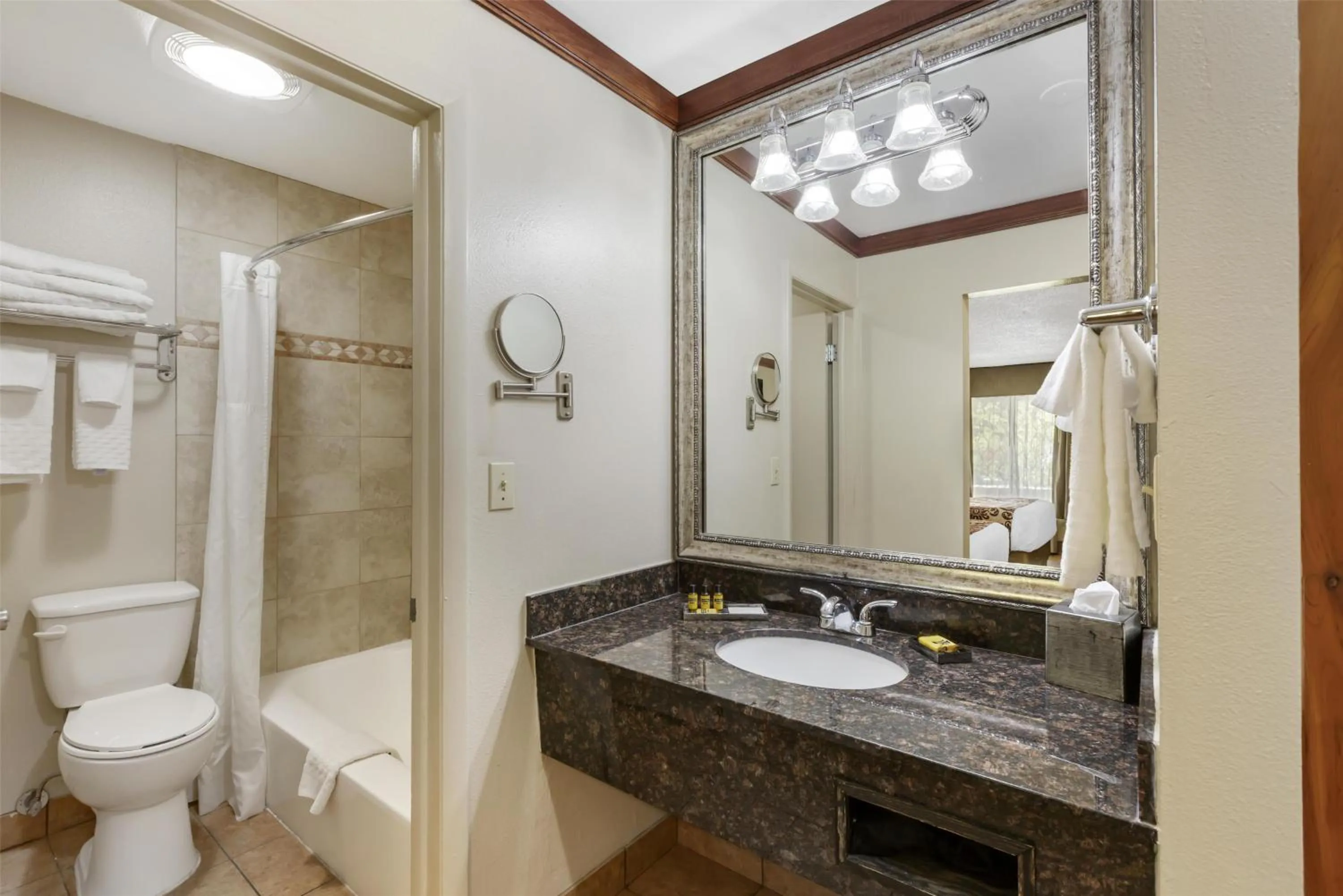 Bathroom in Best Western Plus Greenwell Inn