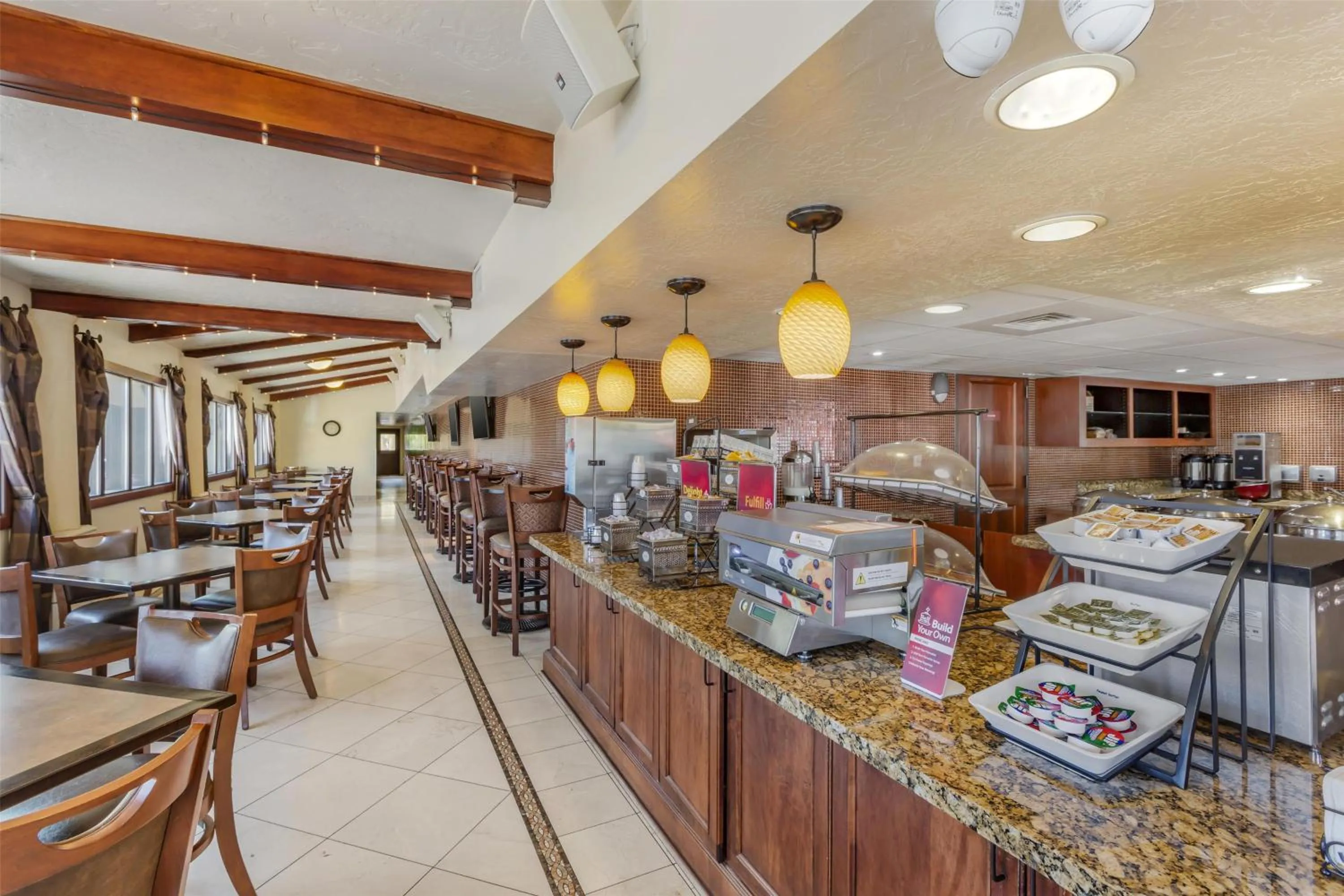 Breakfast in Best Western Plus Greenwell Inn