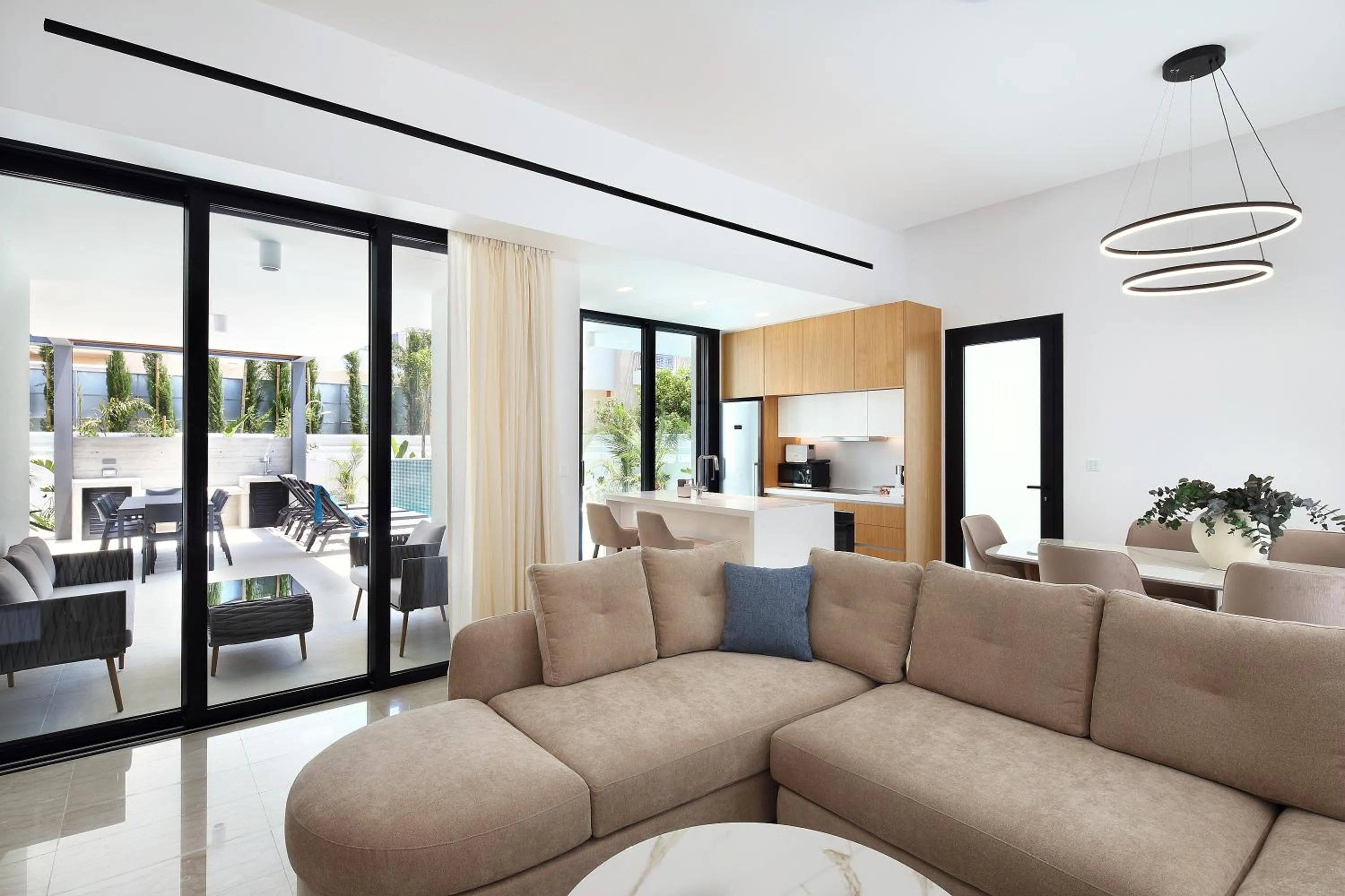 Kitchen or kitchenette in Elysia Park