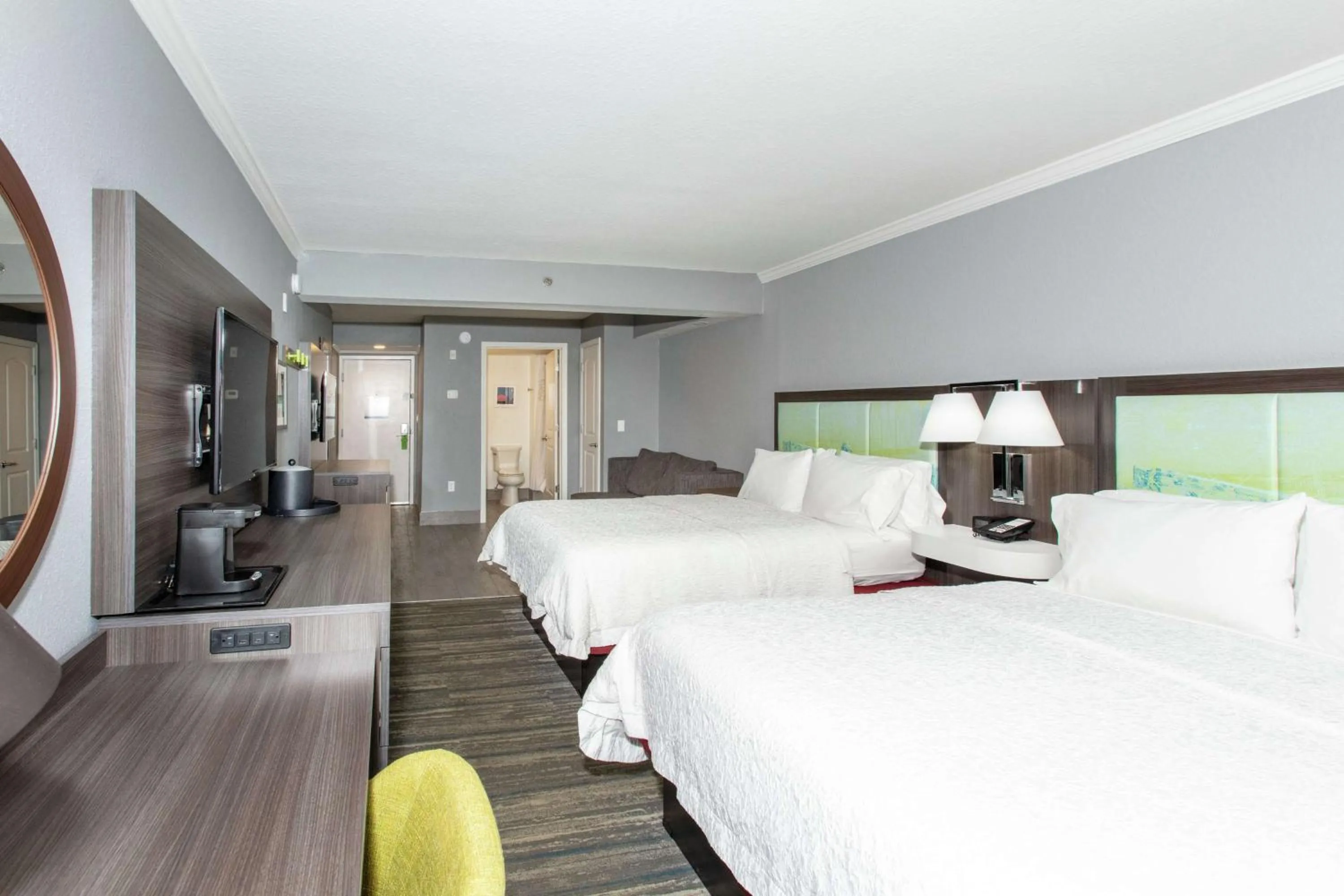 Bedroom, Bed in Hampton Inn Saint Augustine Beach