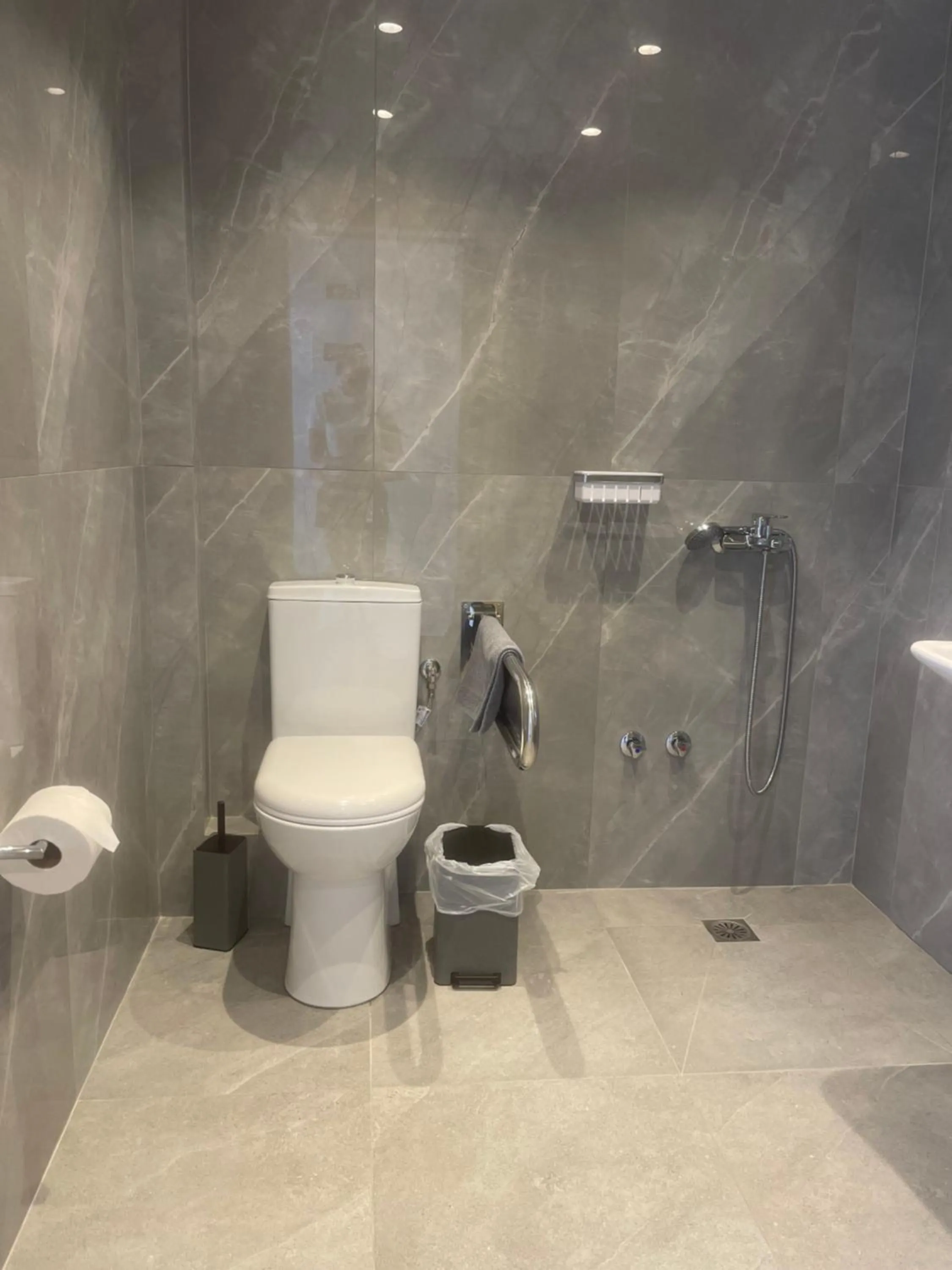 Bathroom in Asteras Hotel