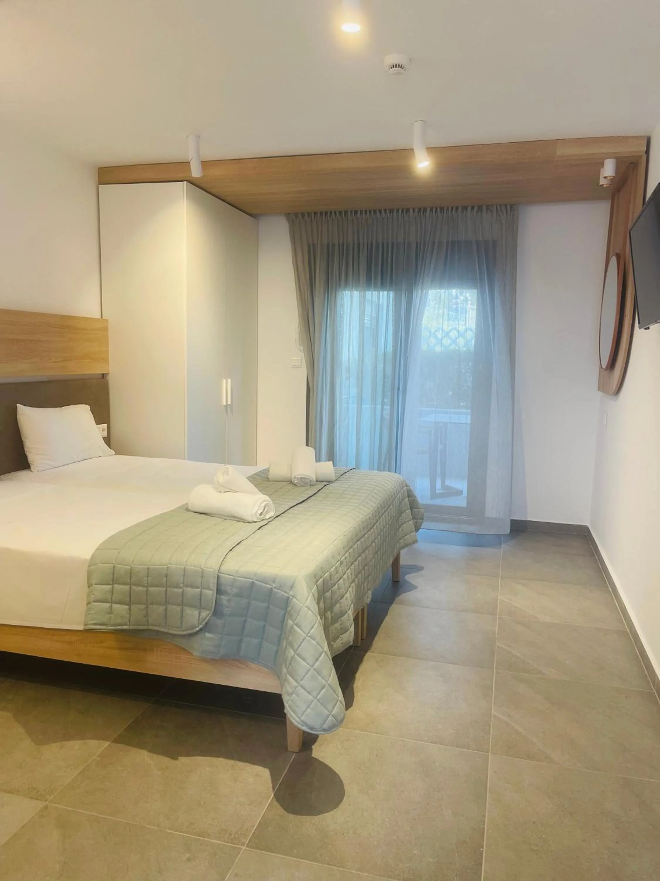 Photo of the whole room, Bed in Asteras Hotel