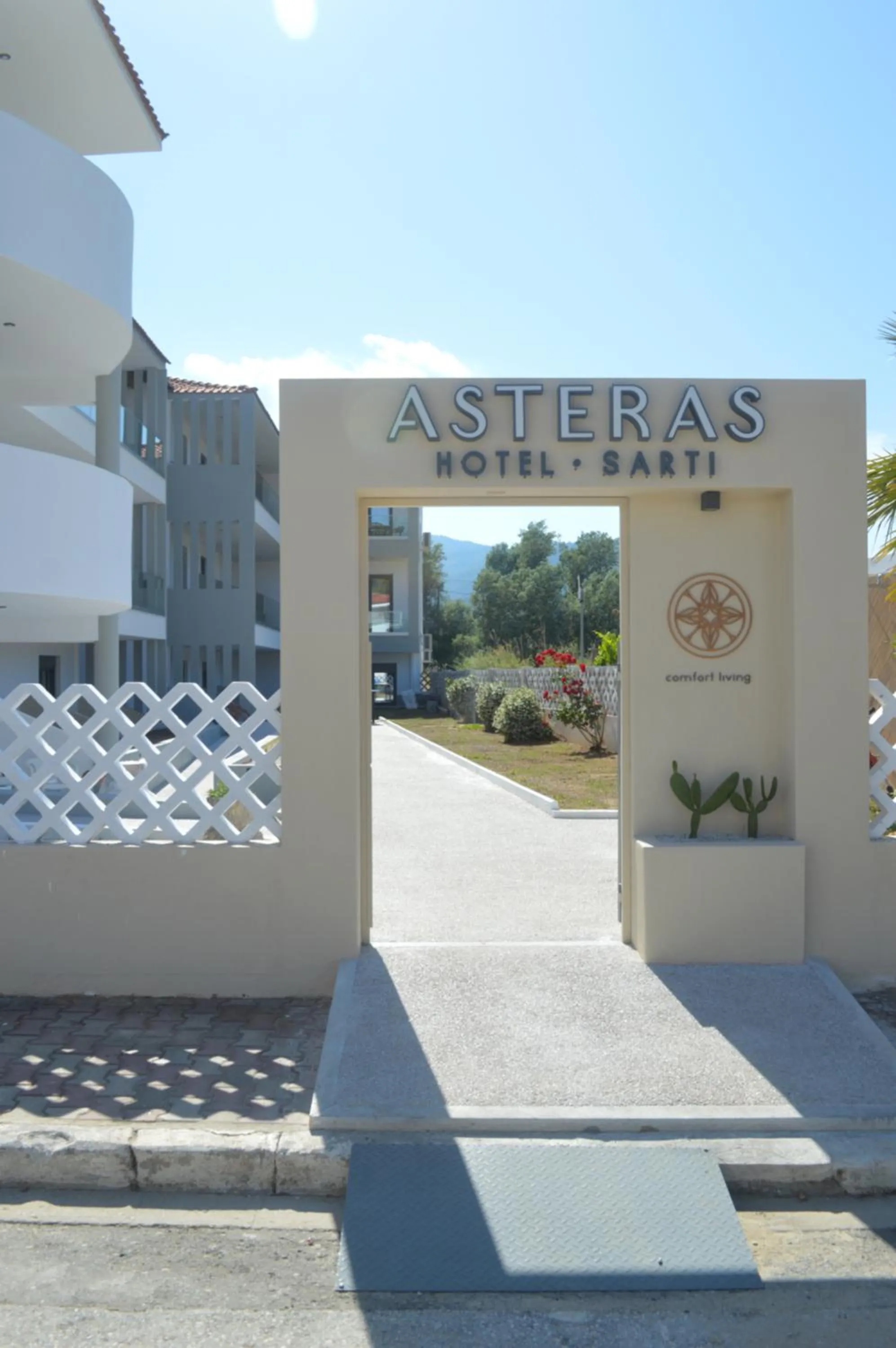 Facade/entrance in Asteras Hotel