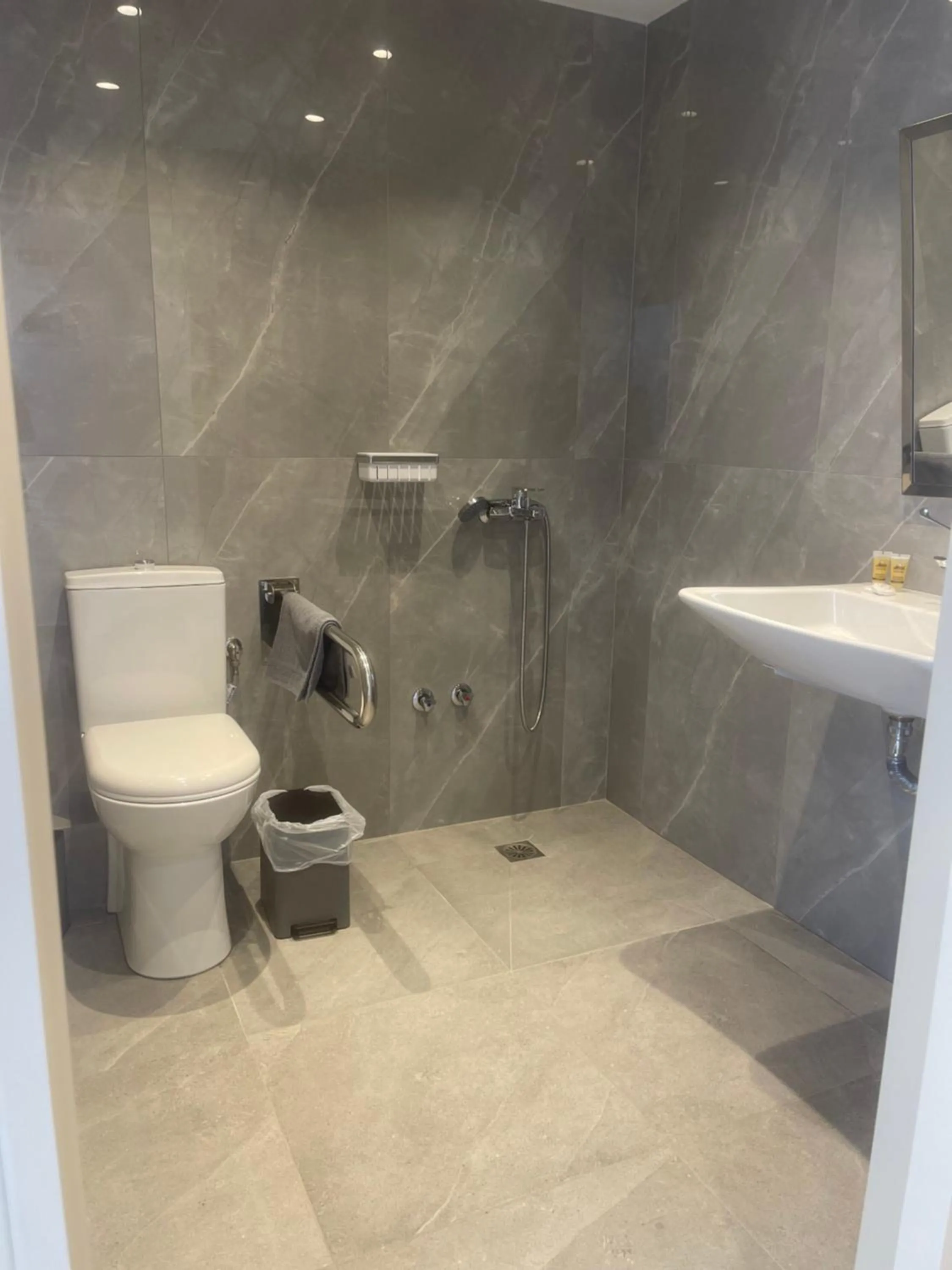 Bathroom in Asteras Hotel
