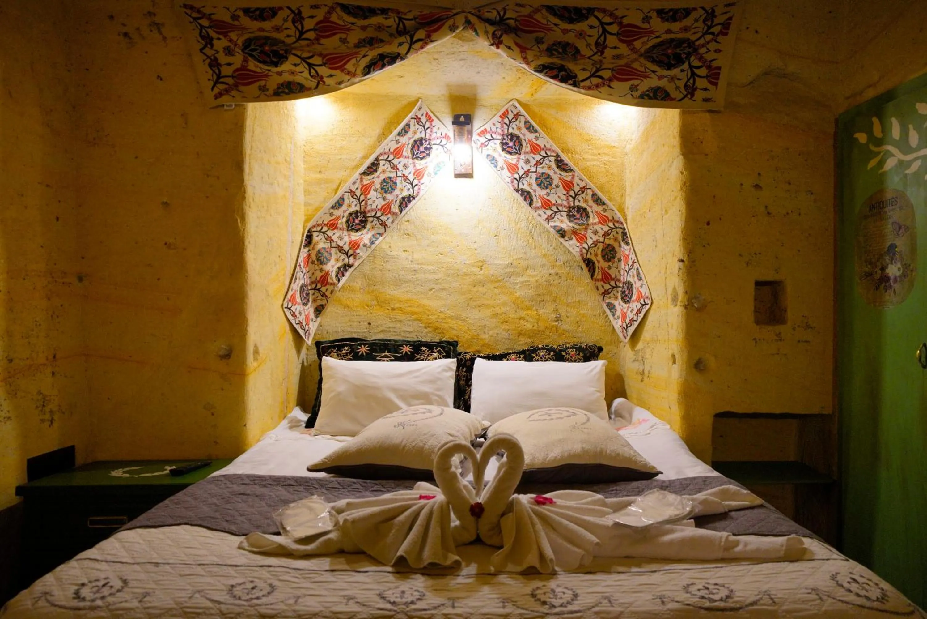 Bed in Antik Cave House