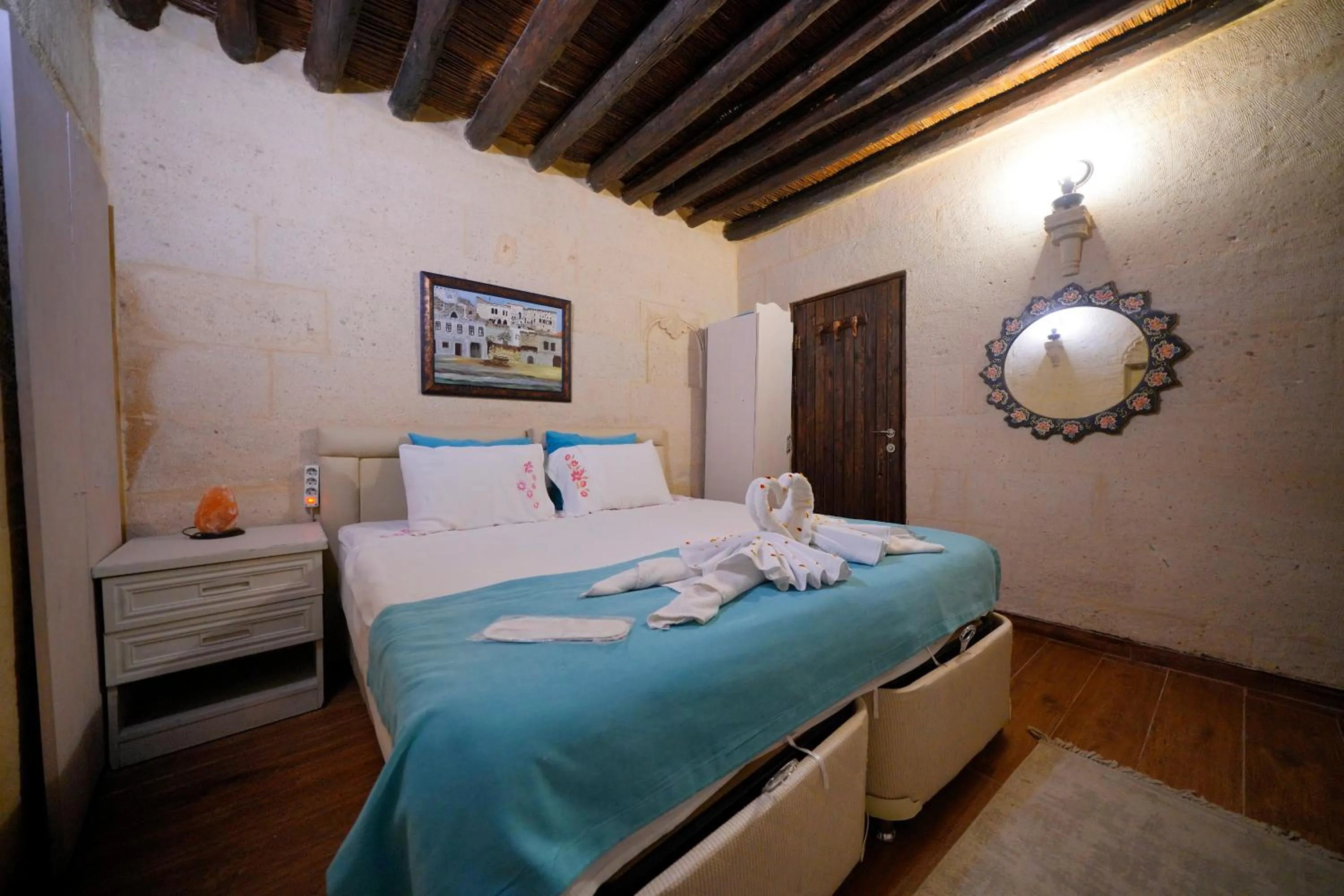 Bedroom in Antik Cave House