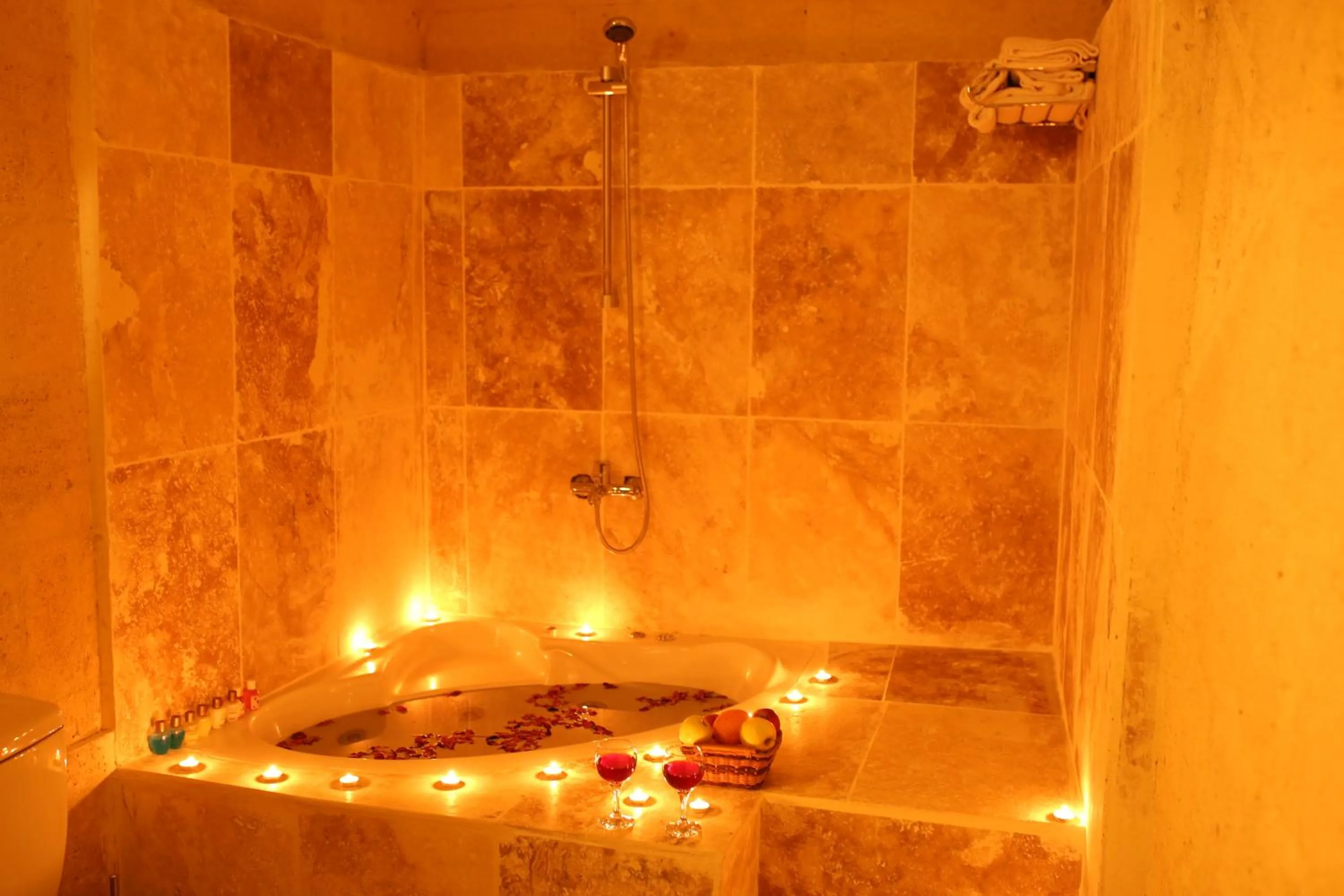 Bathroom in Antik Cave House